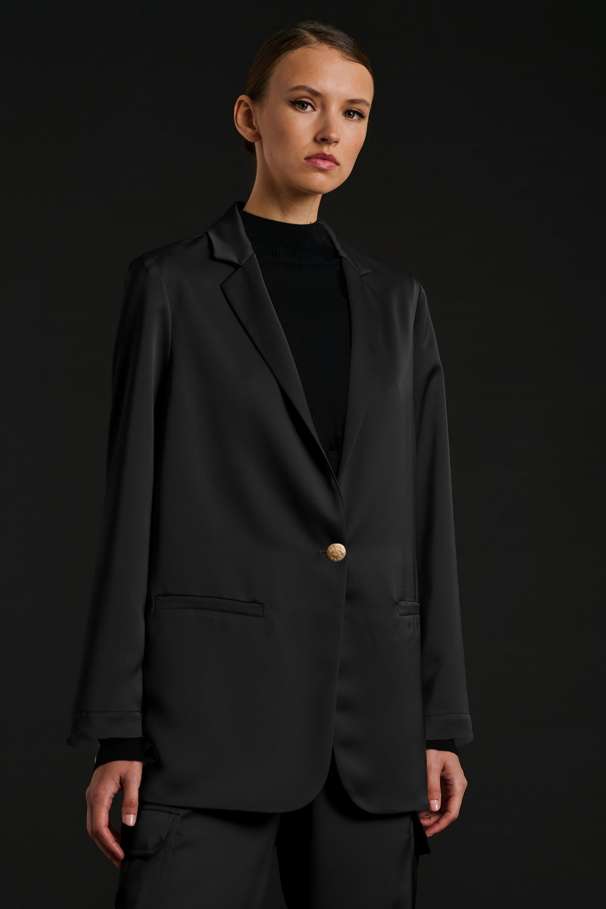 Blazer en satin noir
