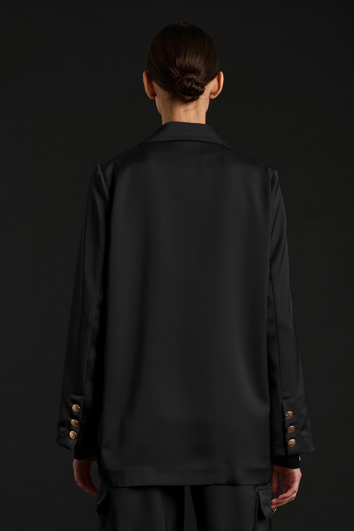 Blazer en satin noir