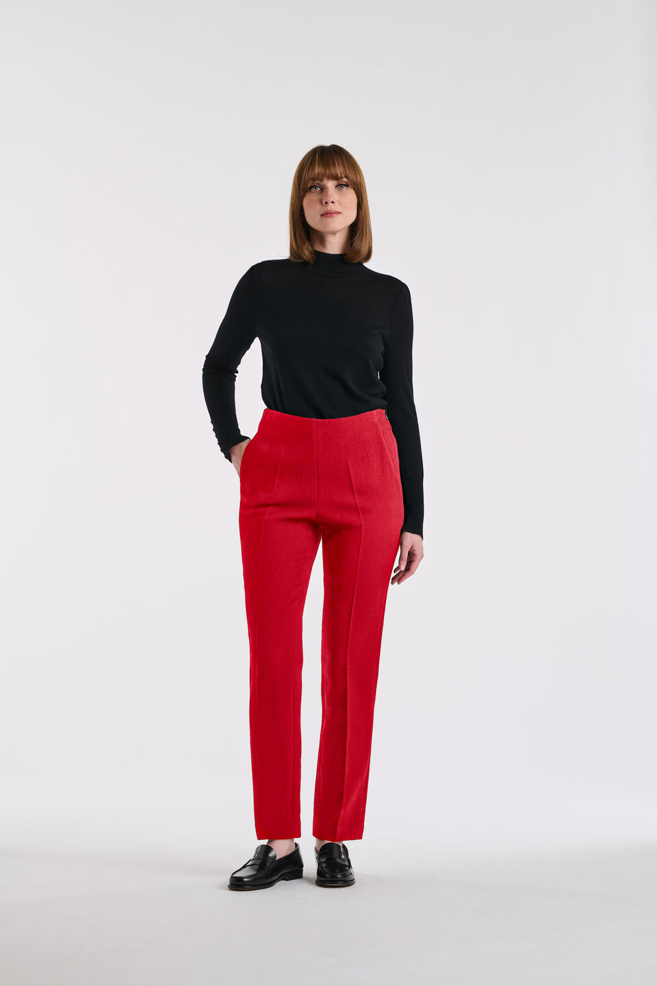 Pantalon cigarette en crêpe de laine