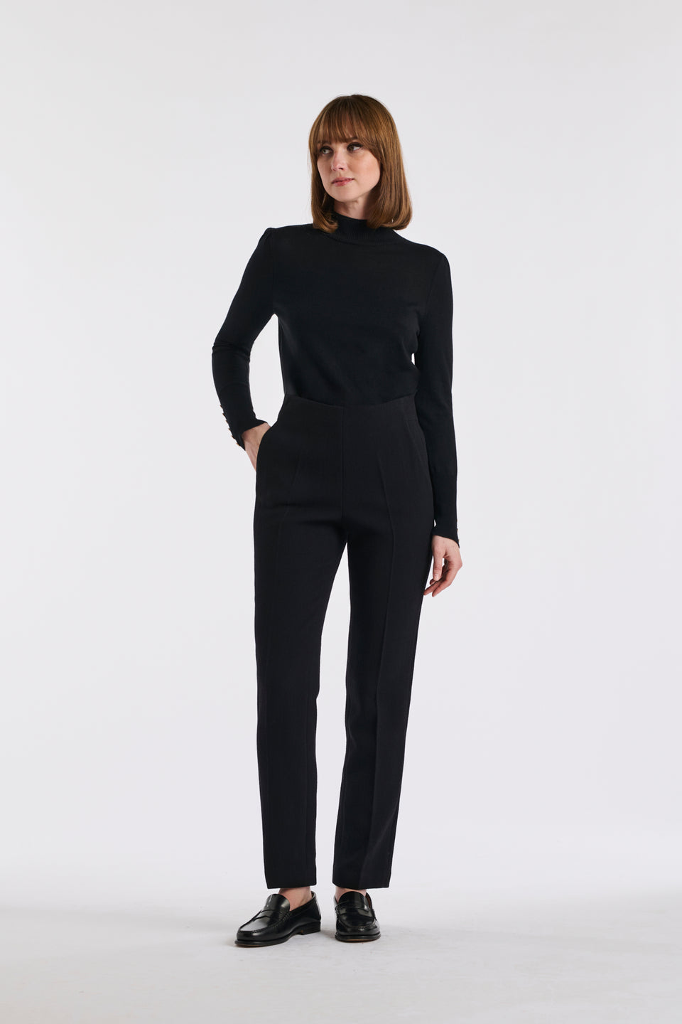 Pantalon cigarette en crêpe de laine
