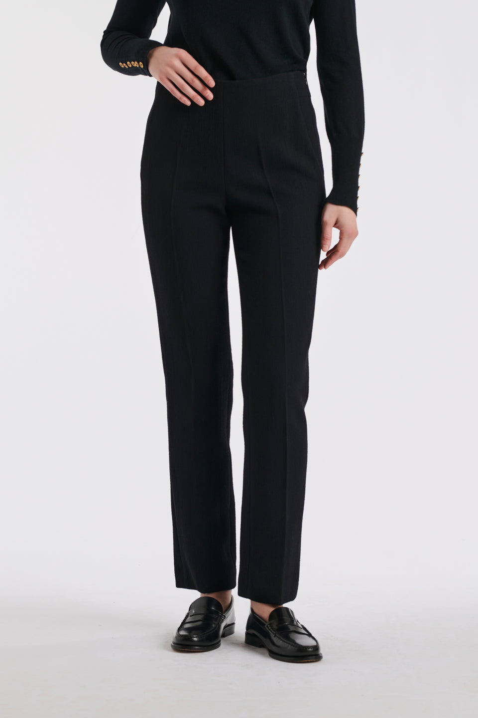 Pantalon cigarette en crêpe de laine