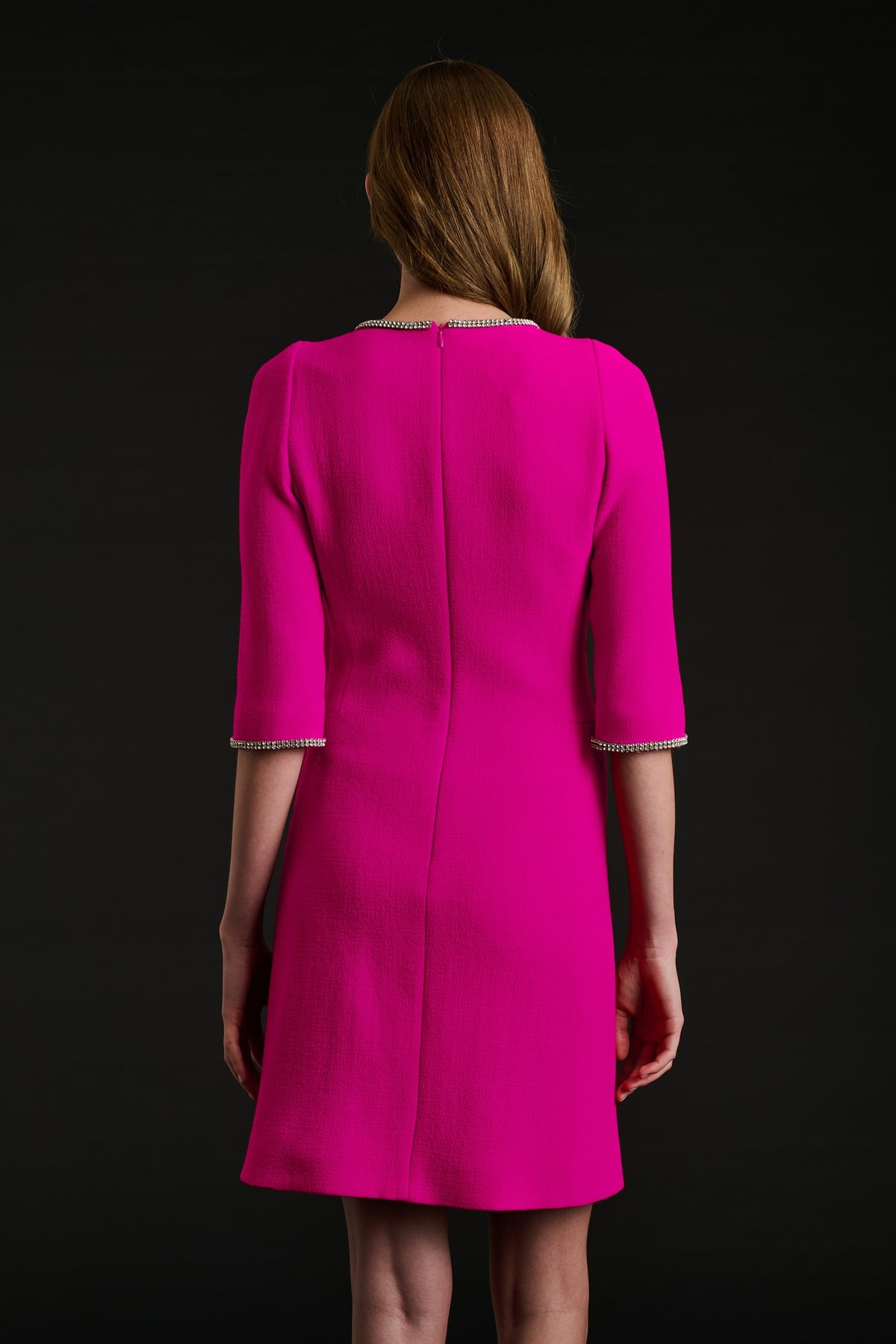 Robe en crêpe de laine à strass