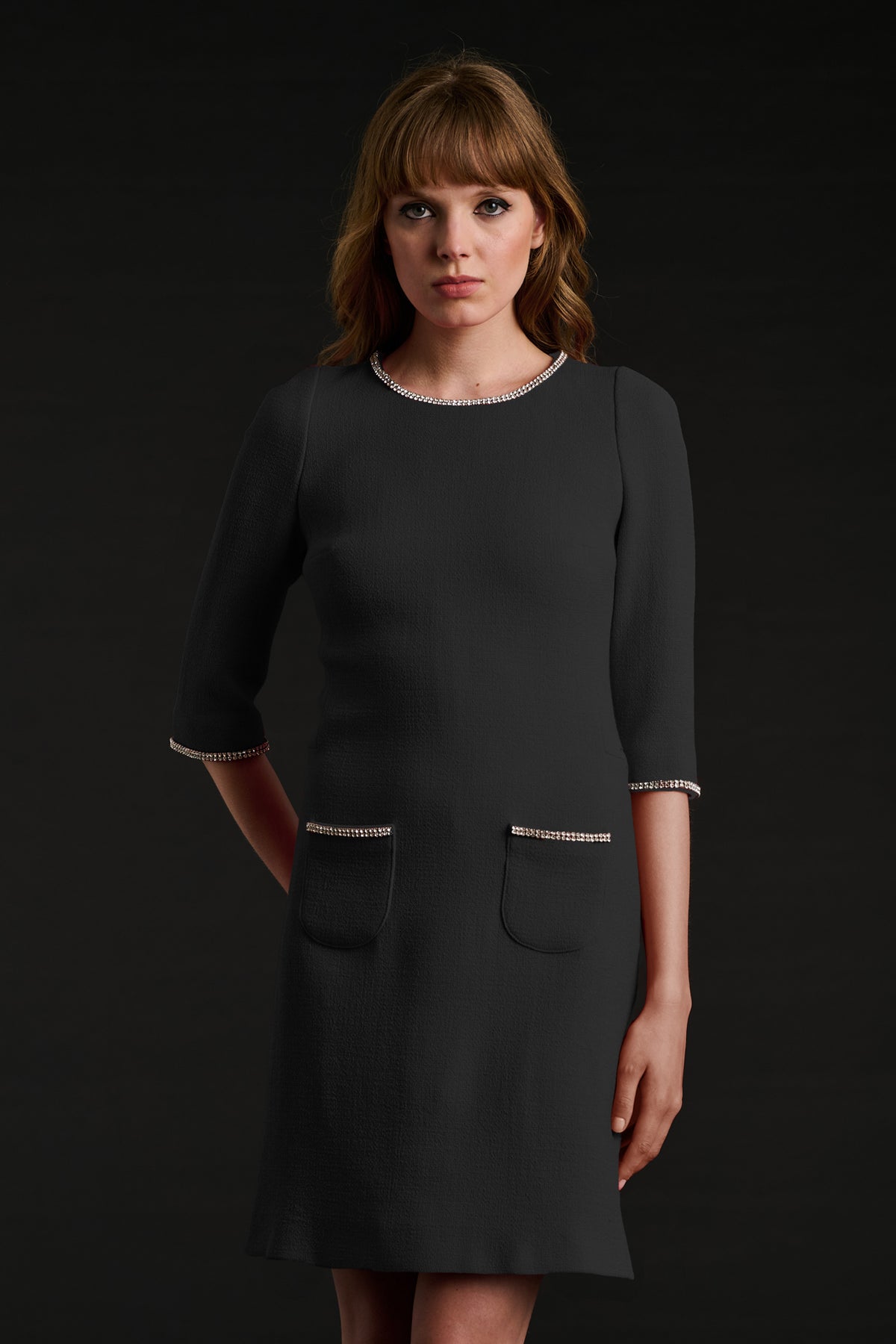 Robe en crêpe de laine à strass