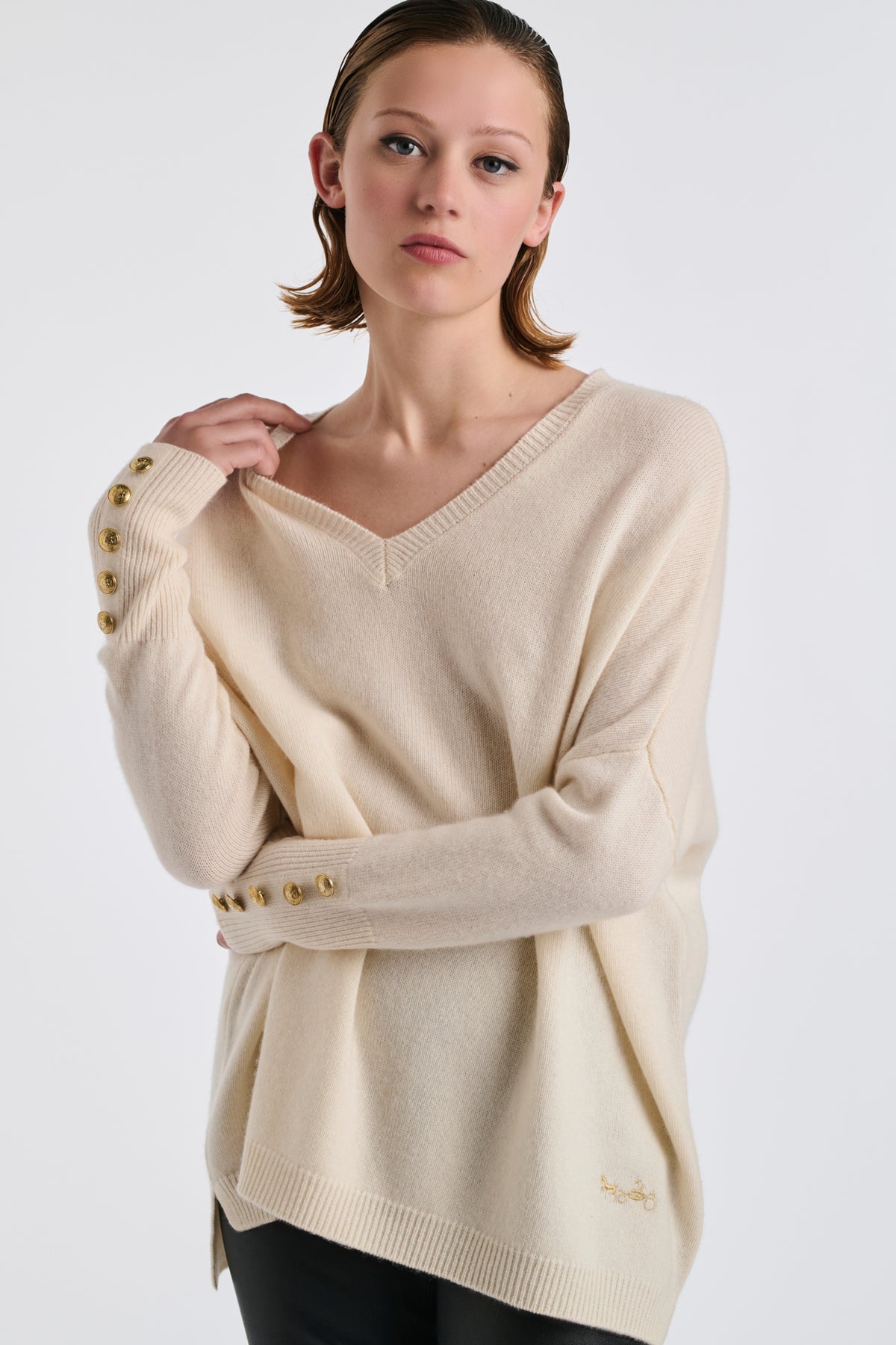 Pull col v en cachemire mélangé