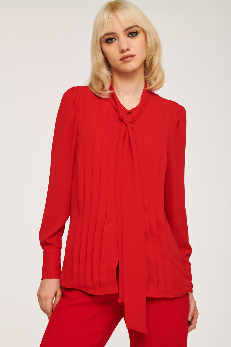 Chemise lavallière plissée