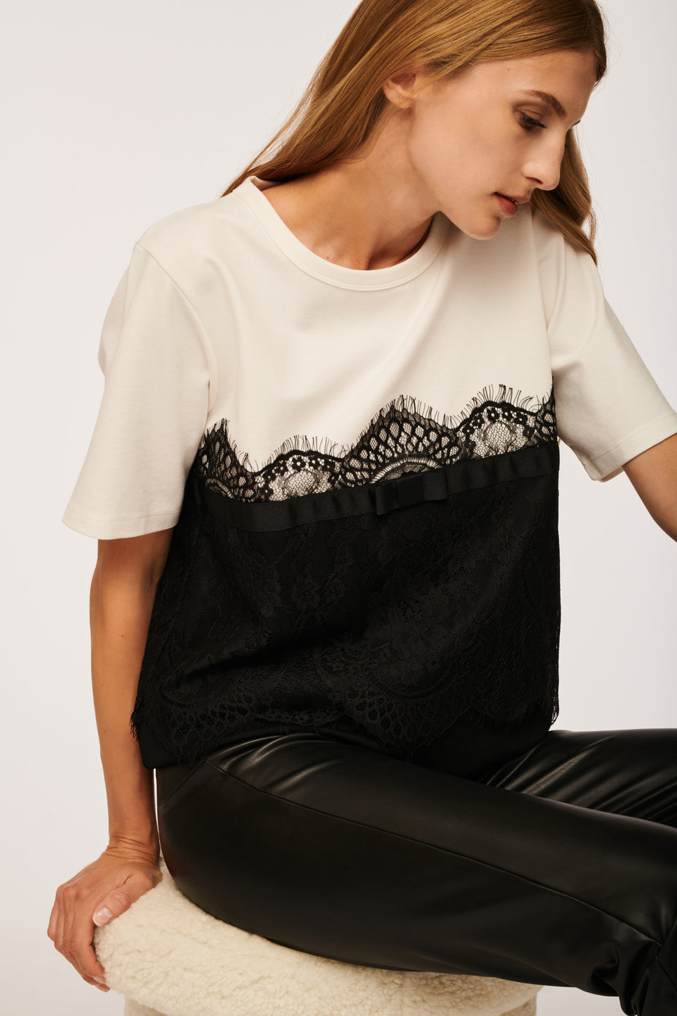 T-shirt bi-matière en dentelle