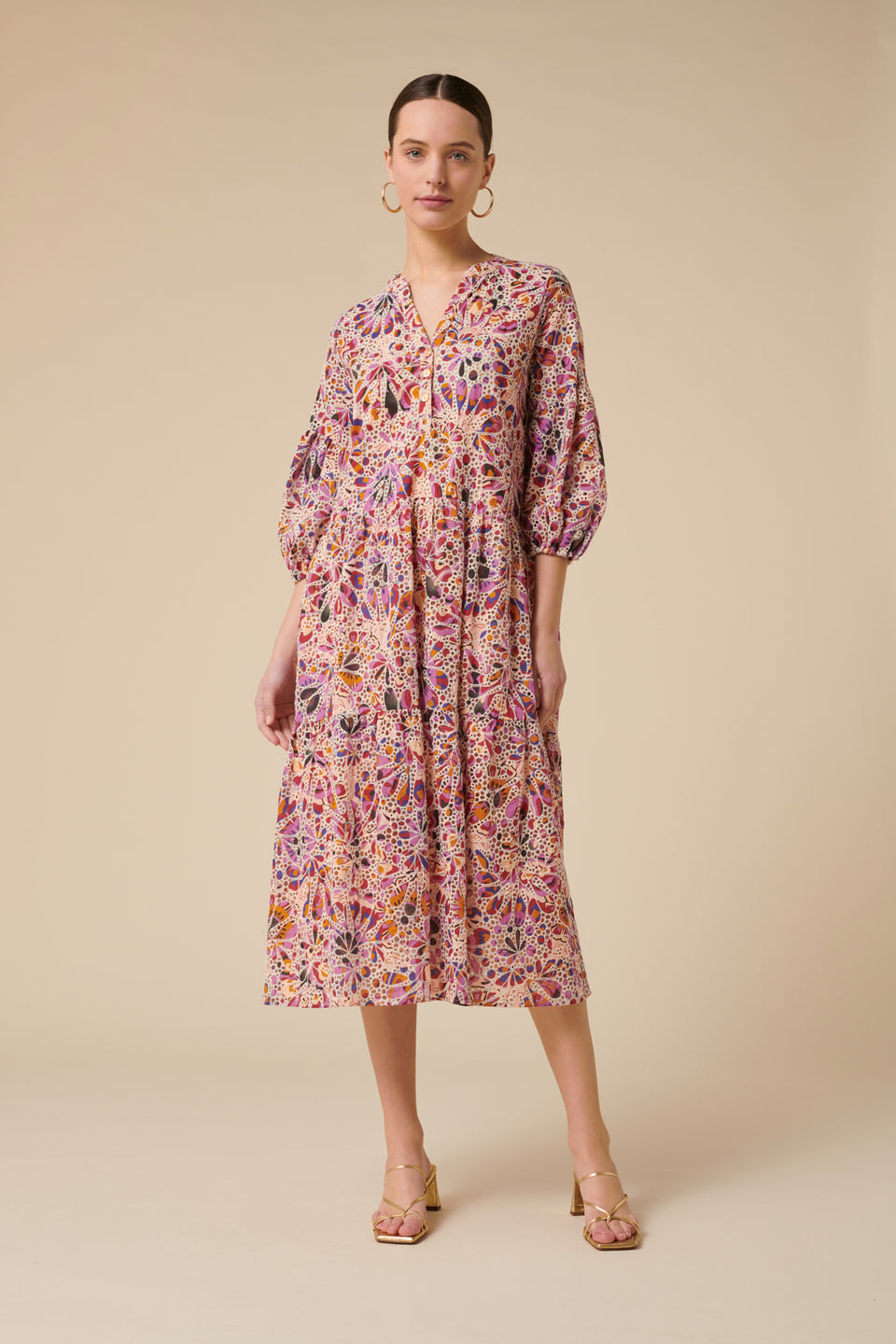 Robe longue imprimée en broderie anglaise
