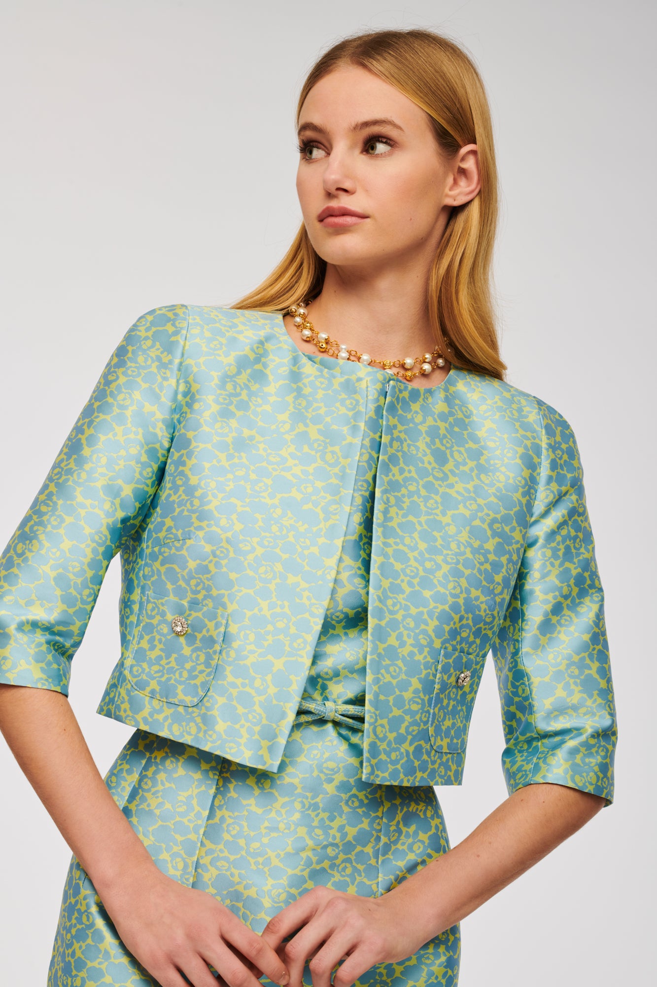 Short jacquard jacket