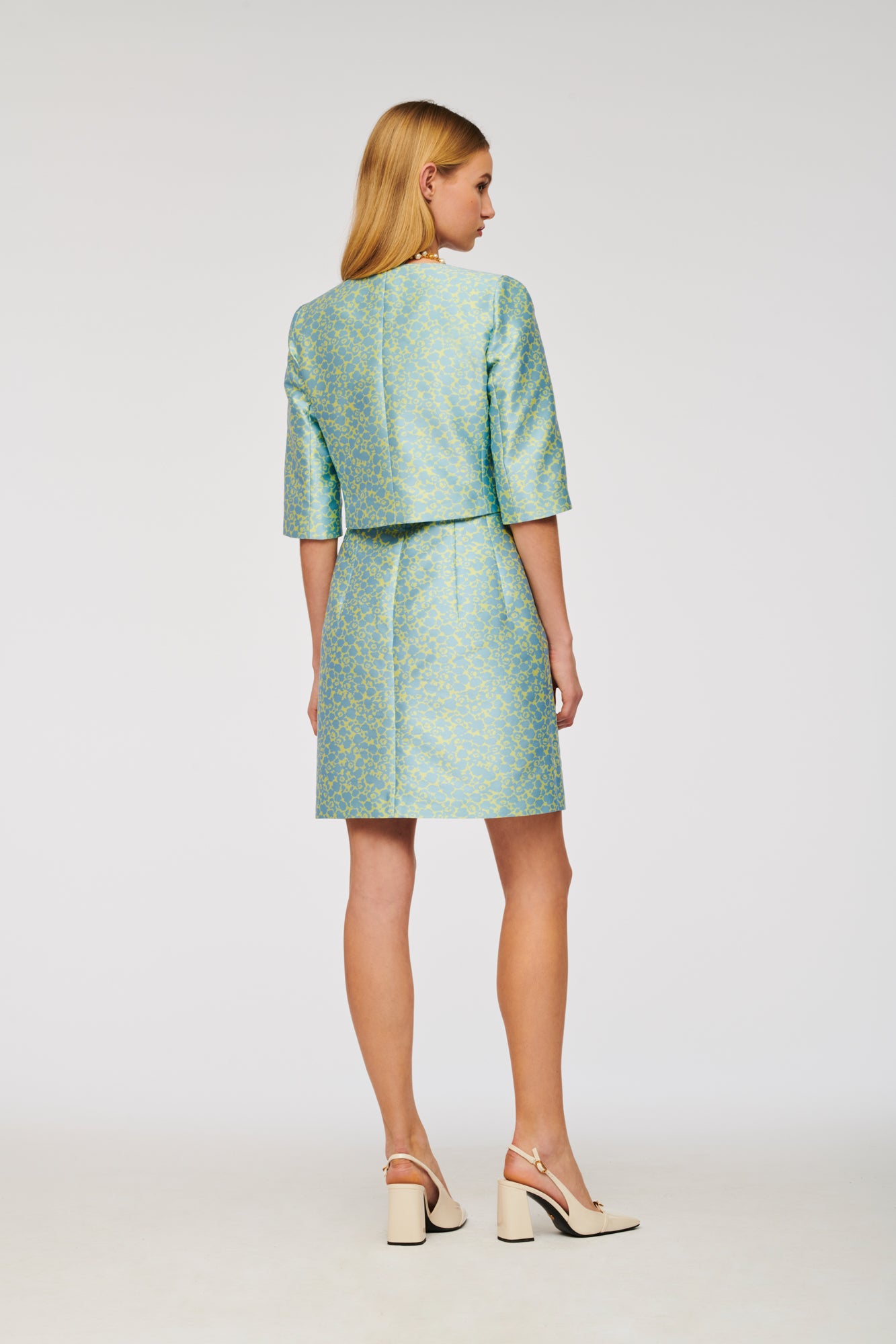 Short jacquard jacket