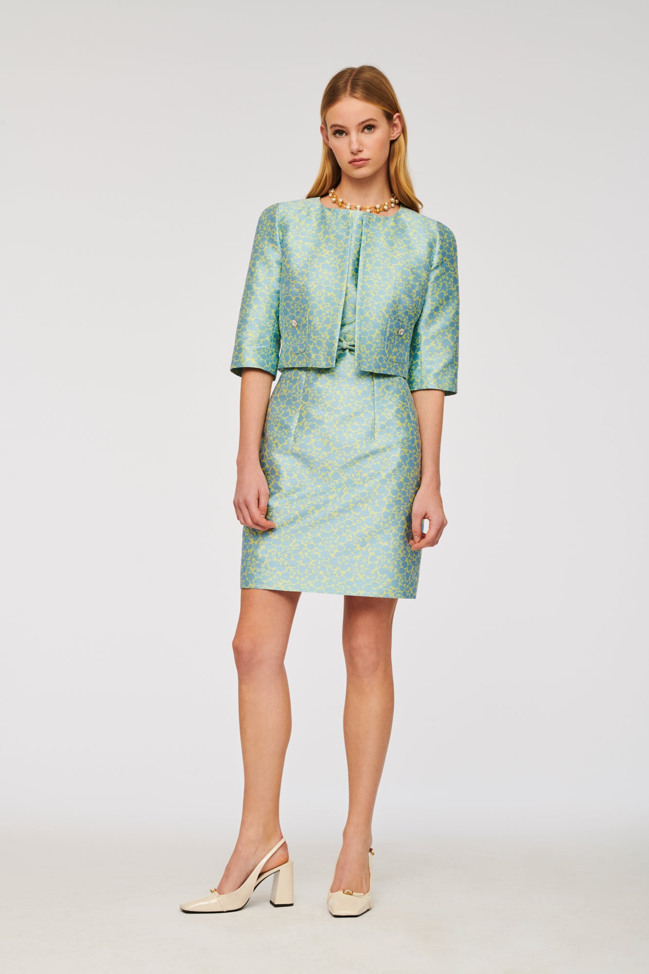 Short jacquard jacket