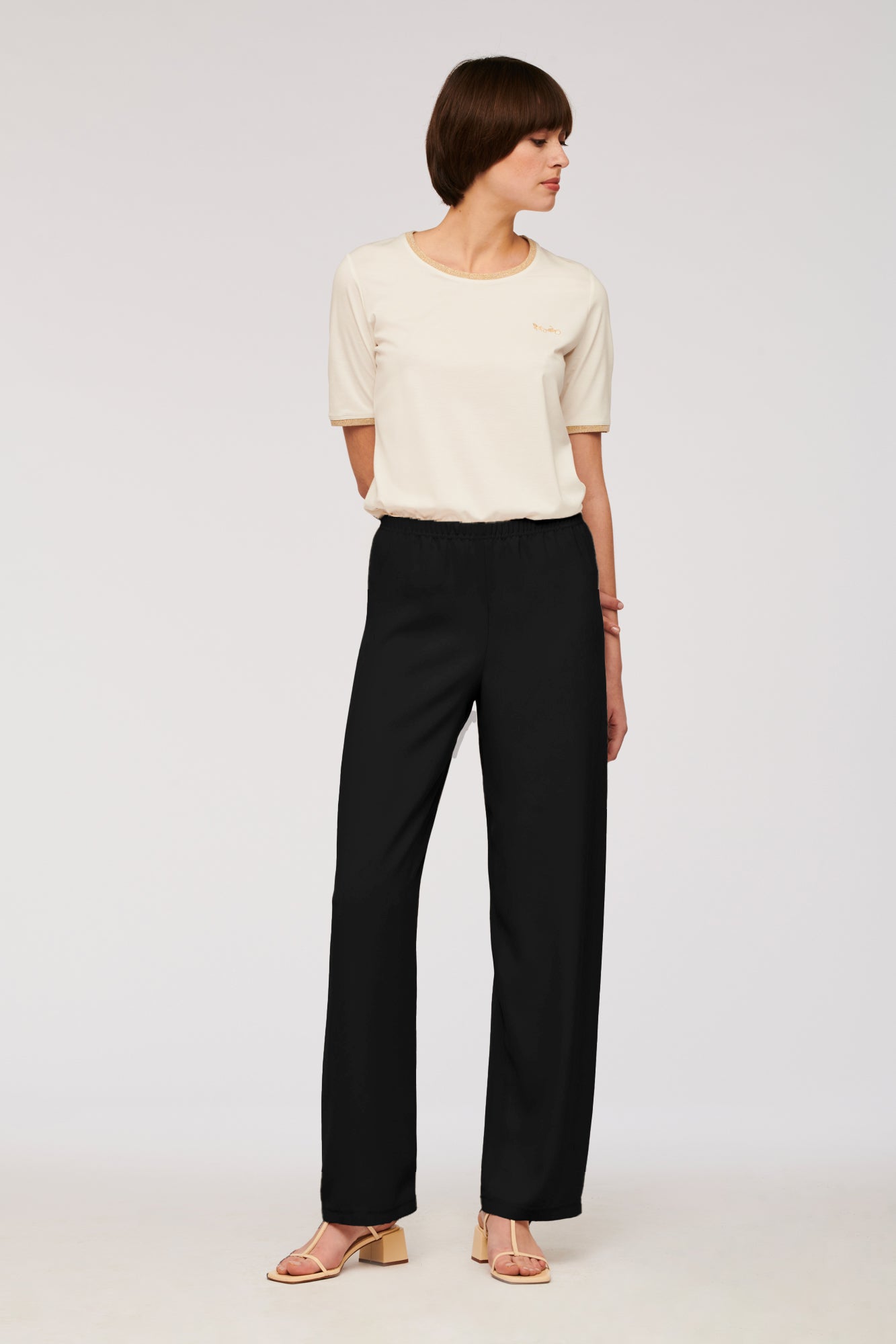 Wide-leg elasticated trousers