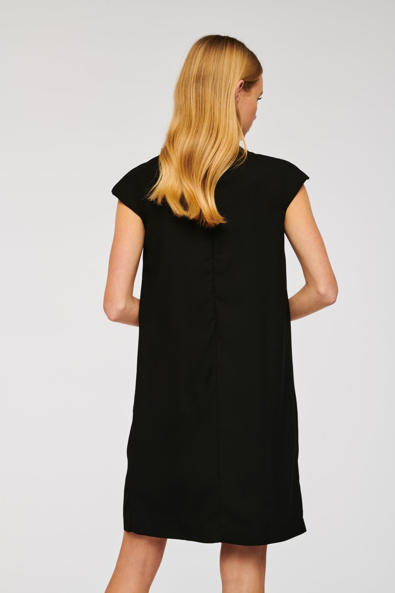 Rippling cocktail dress