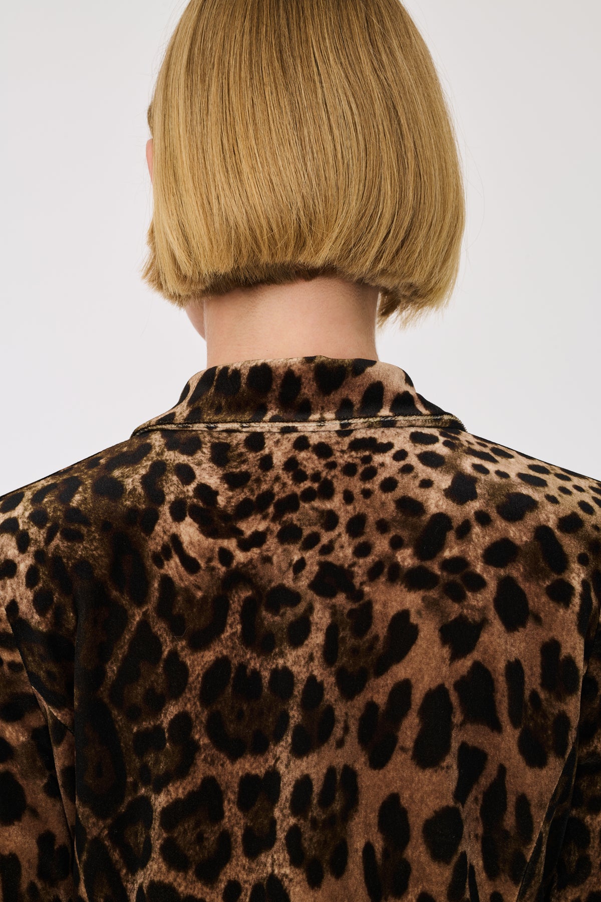 Veste blazer en velours imprimé léopard