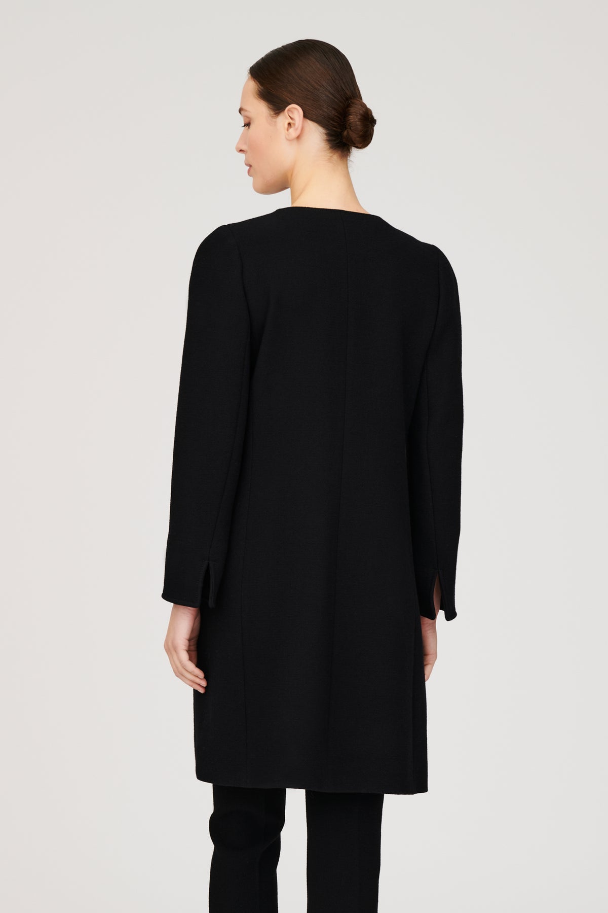 Short coat in wool crepe 