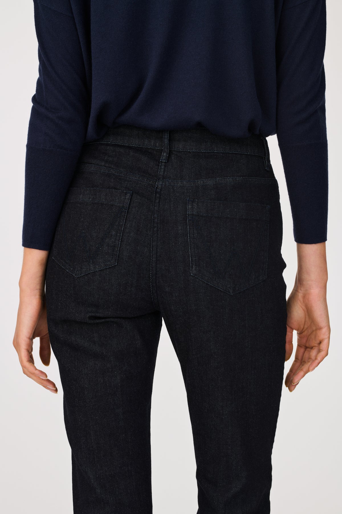 Straight-leg jeans 