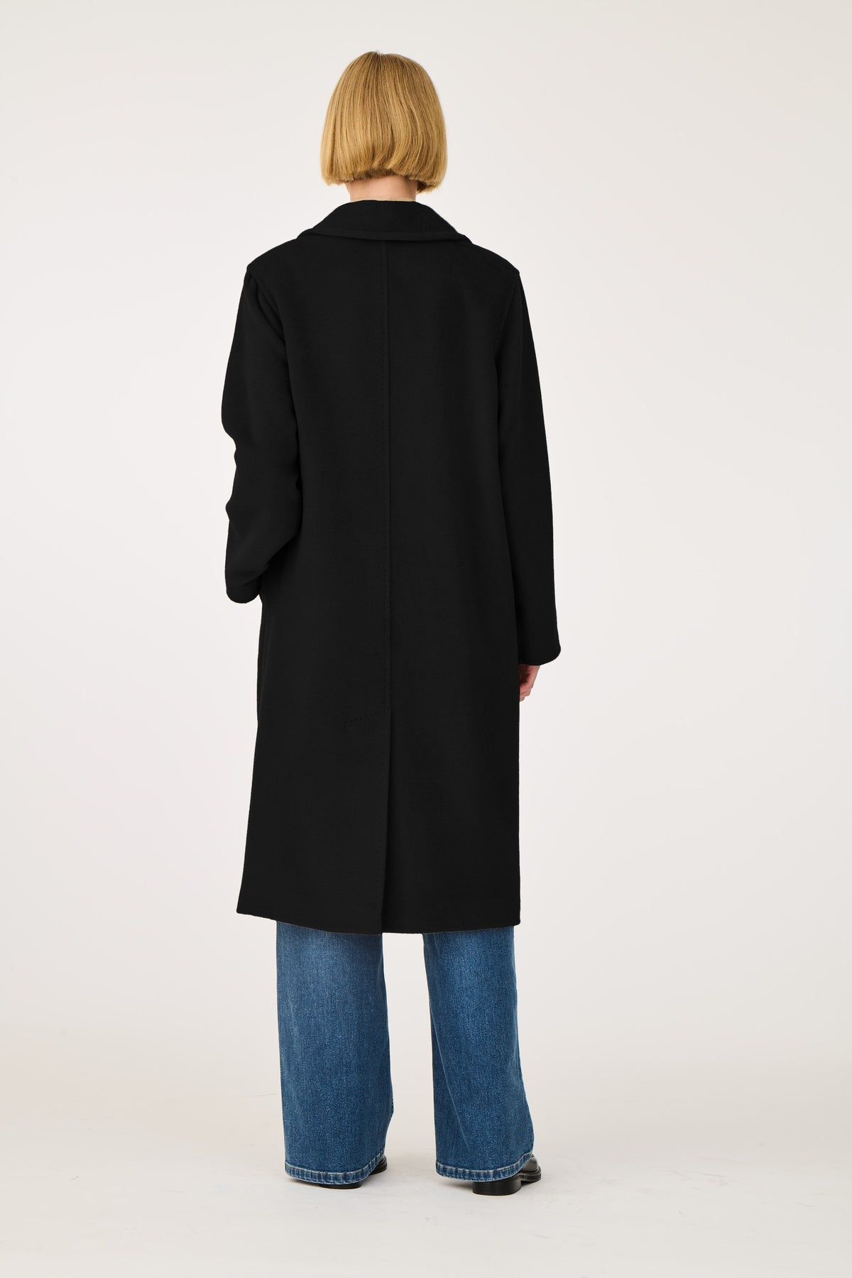 Manteau à double boutonnage en laine vierge