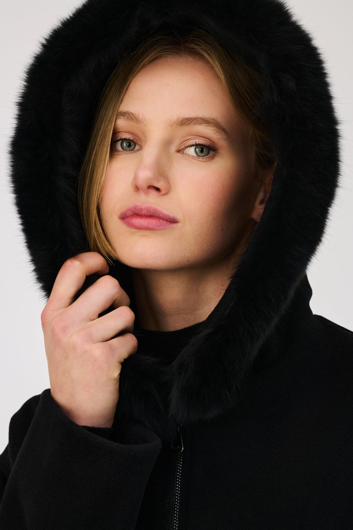 Manteau parka à capuche en fourrure