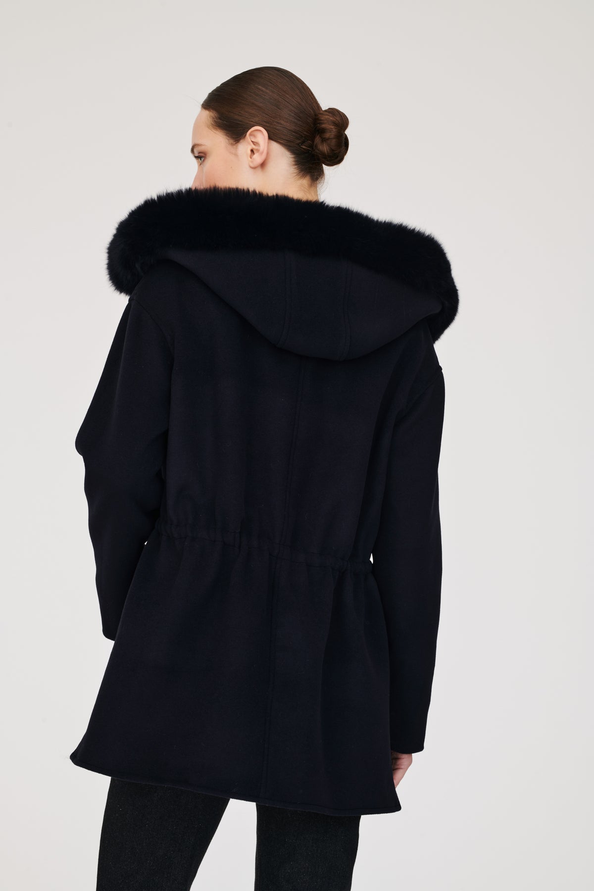 Manteau parka à capuche en fourrure marine