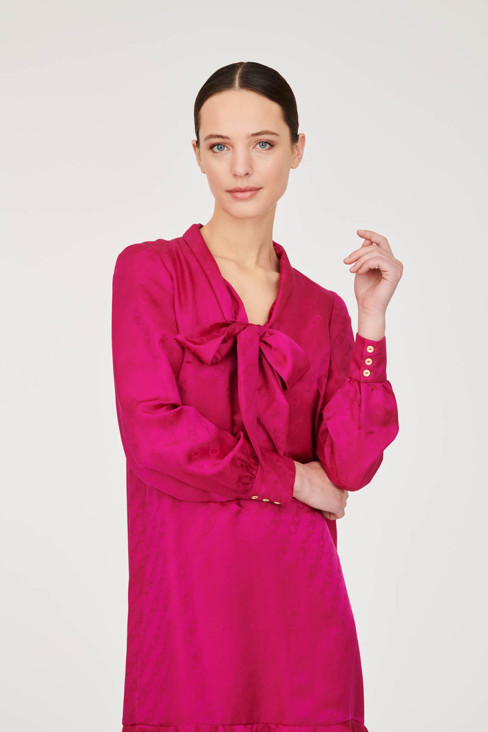 Robe lavallière en jacquard de soie