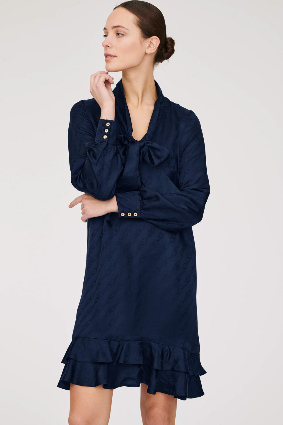 Robe lavallière en jacquard de soie