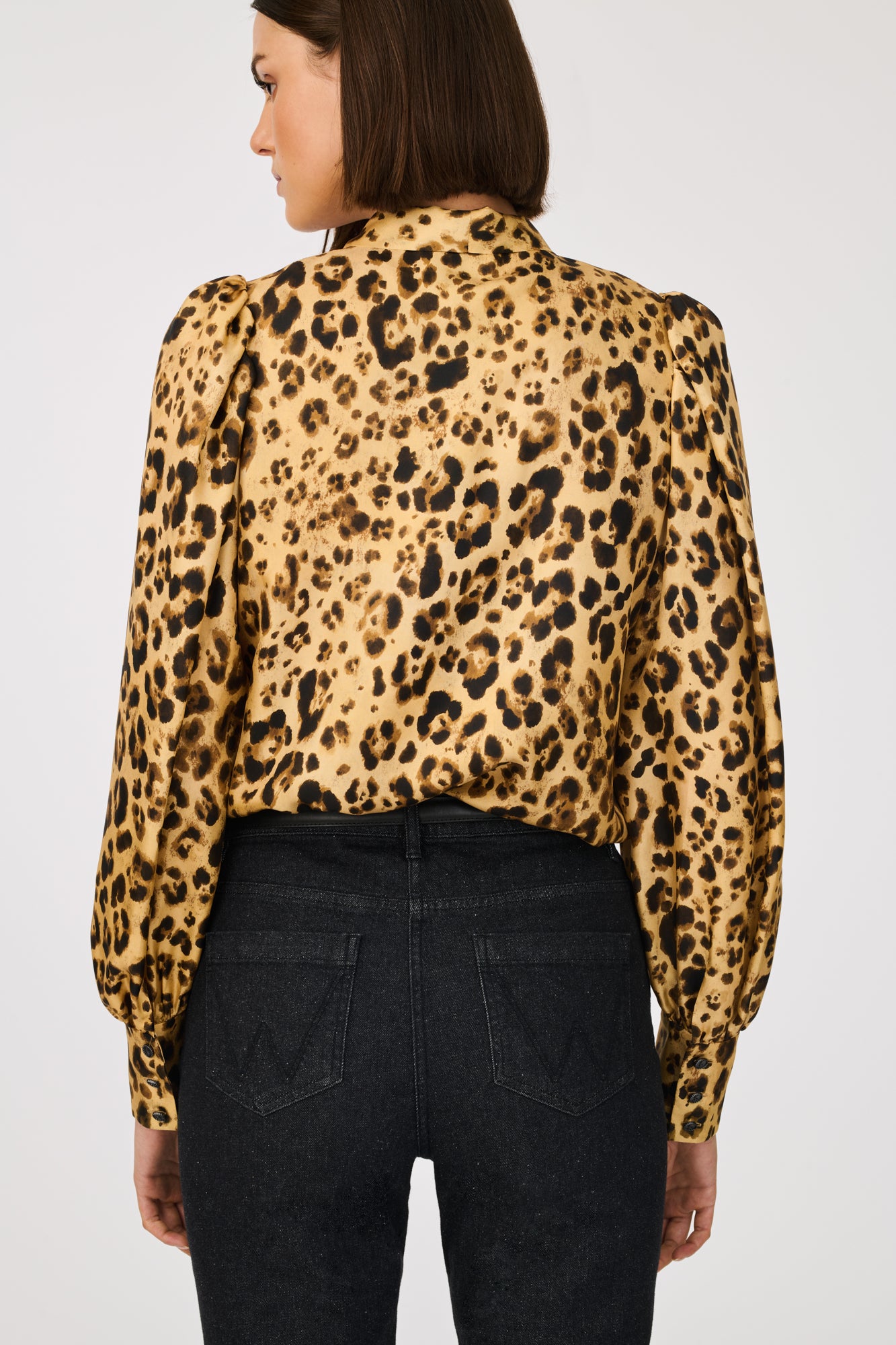 Pussy bow shirt in leopard print silk