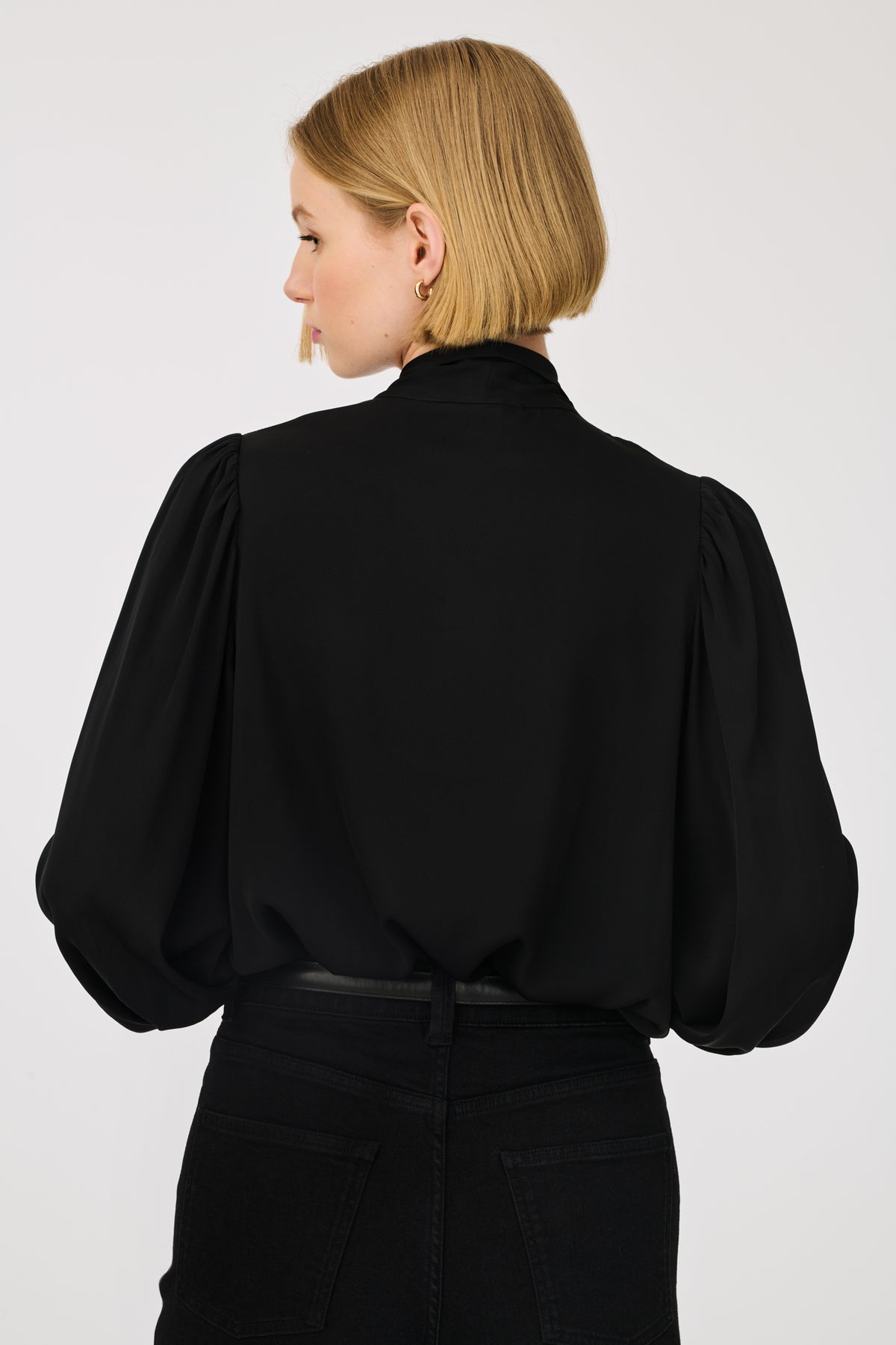Chemise lavallière