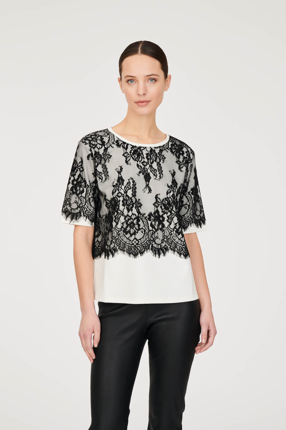 T-shirt bi-matière en dentelle
