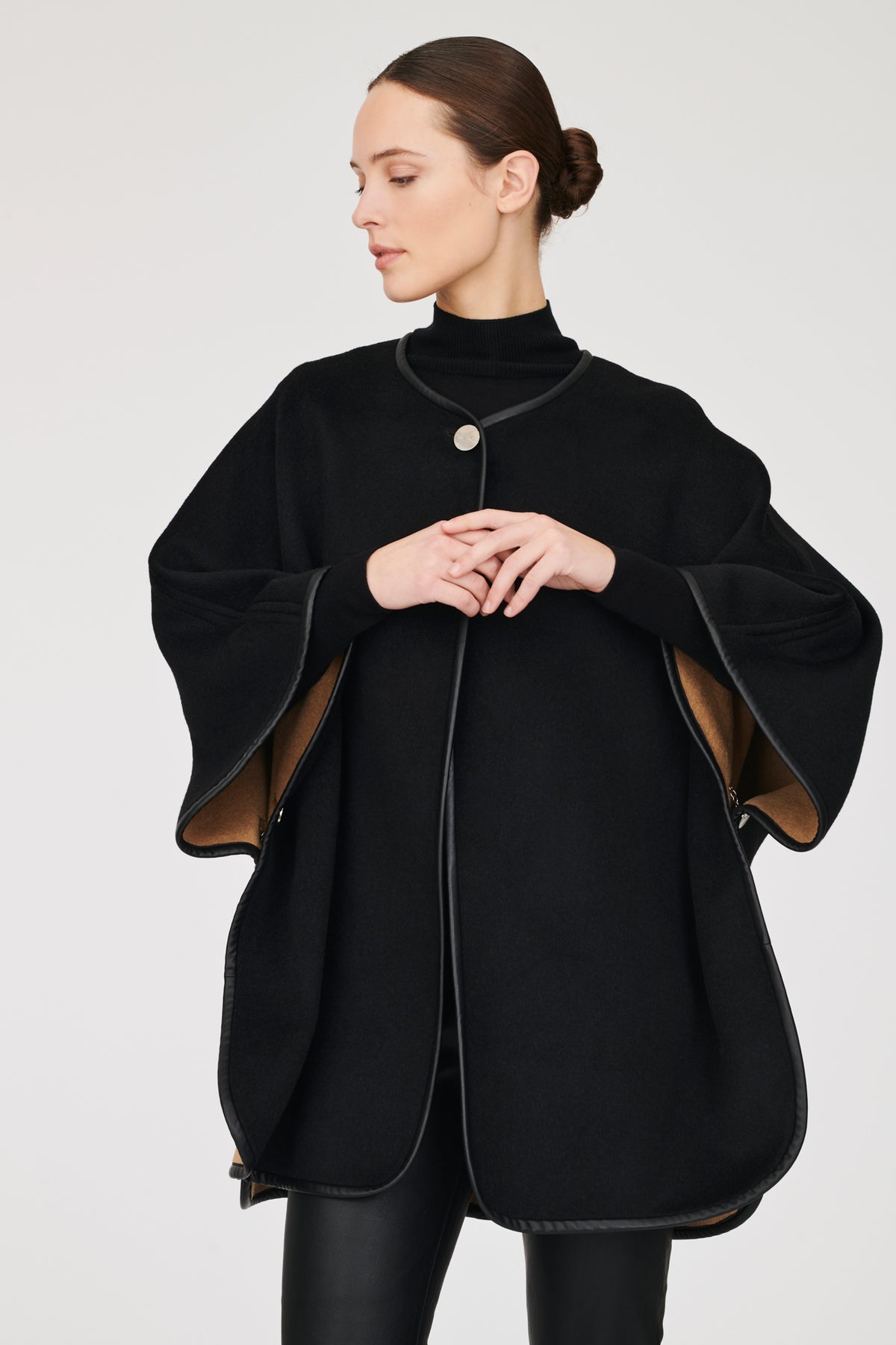 Cape en laine double face