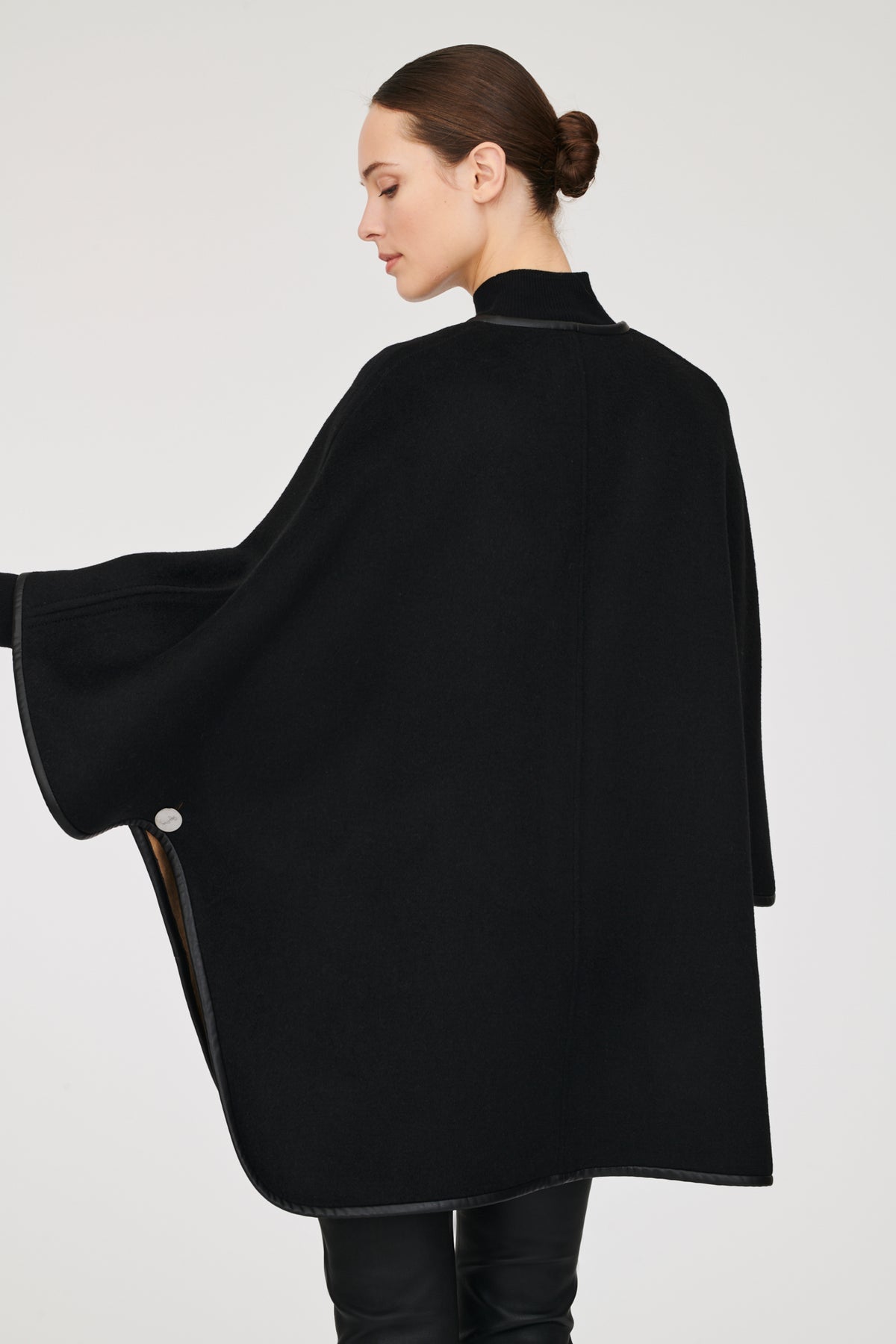 Cape en laine double face