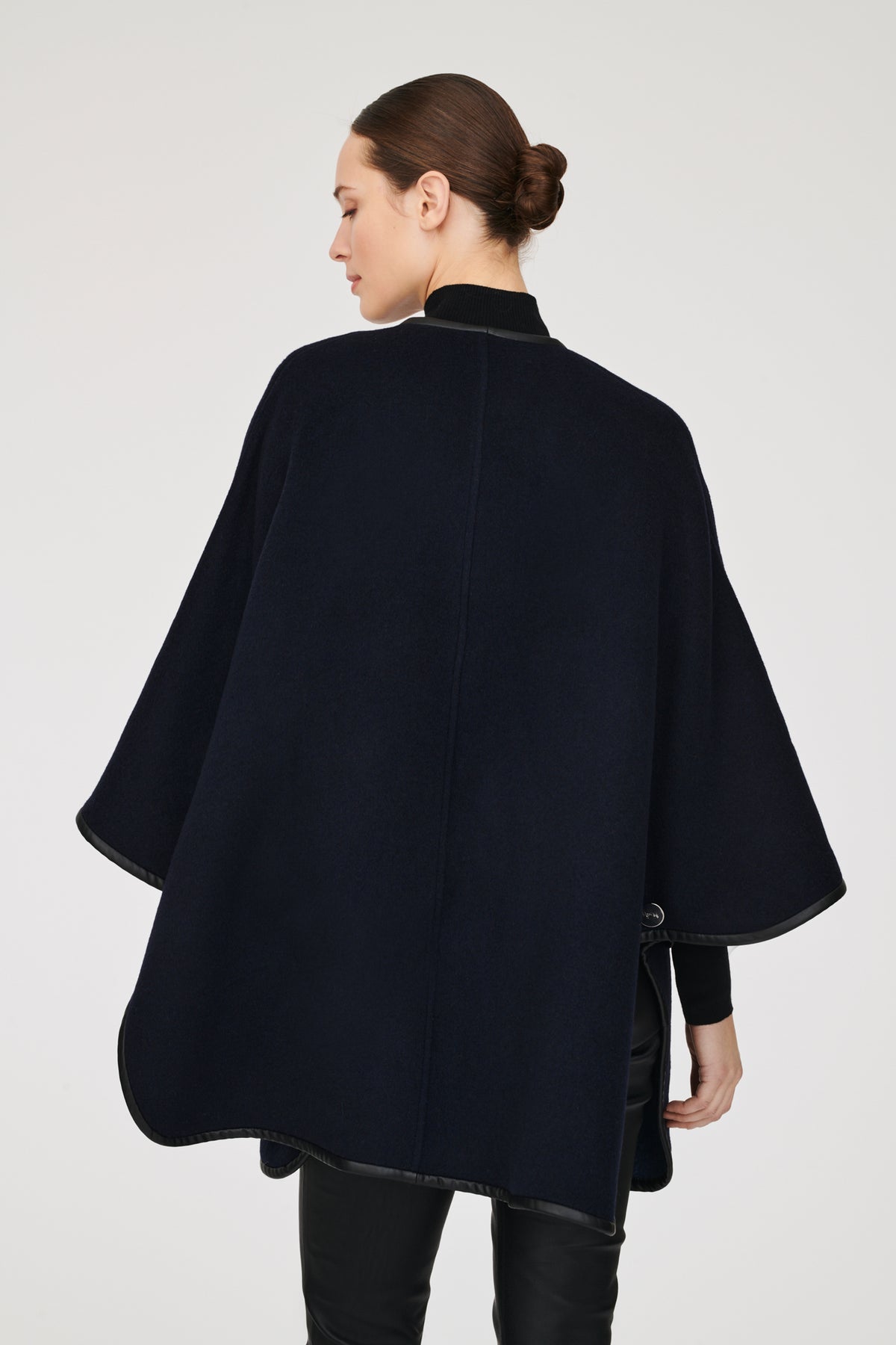 Cape en laine double face