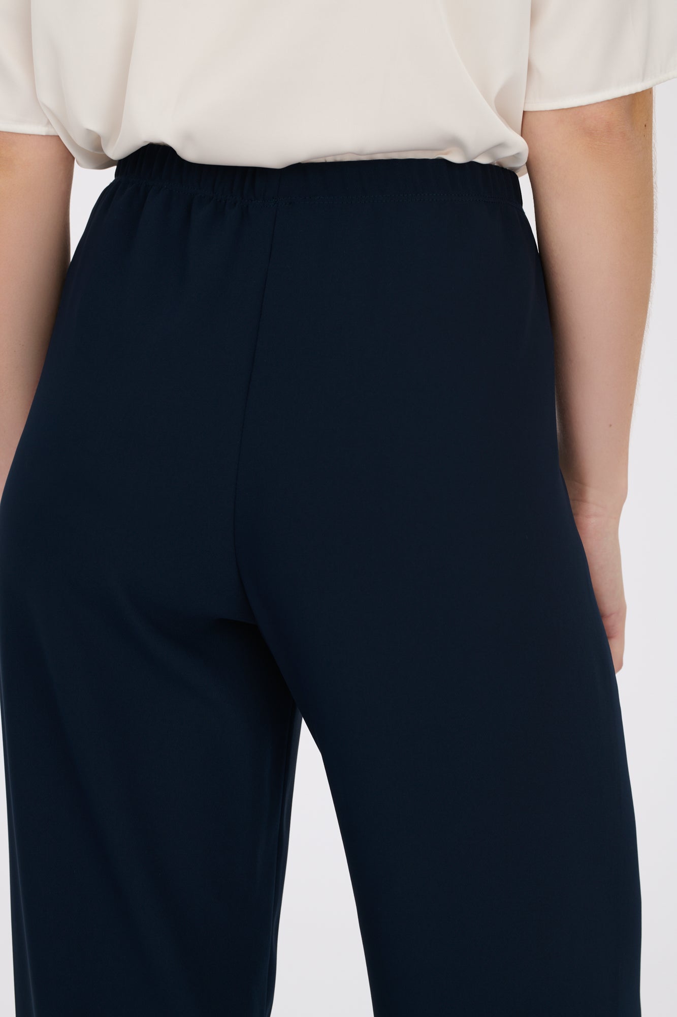 Wide-leg elasticated trousers