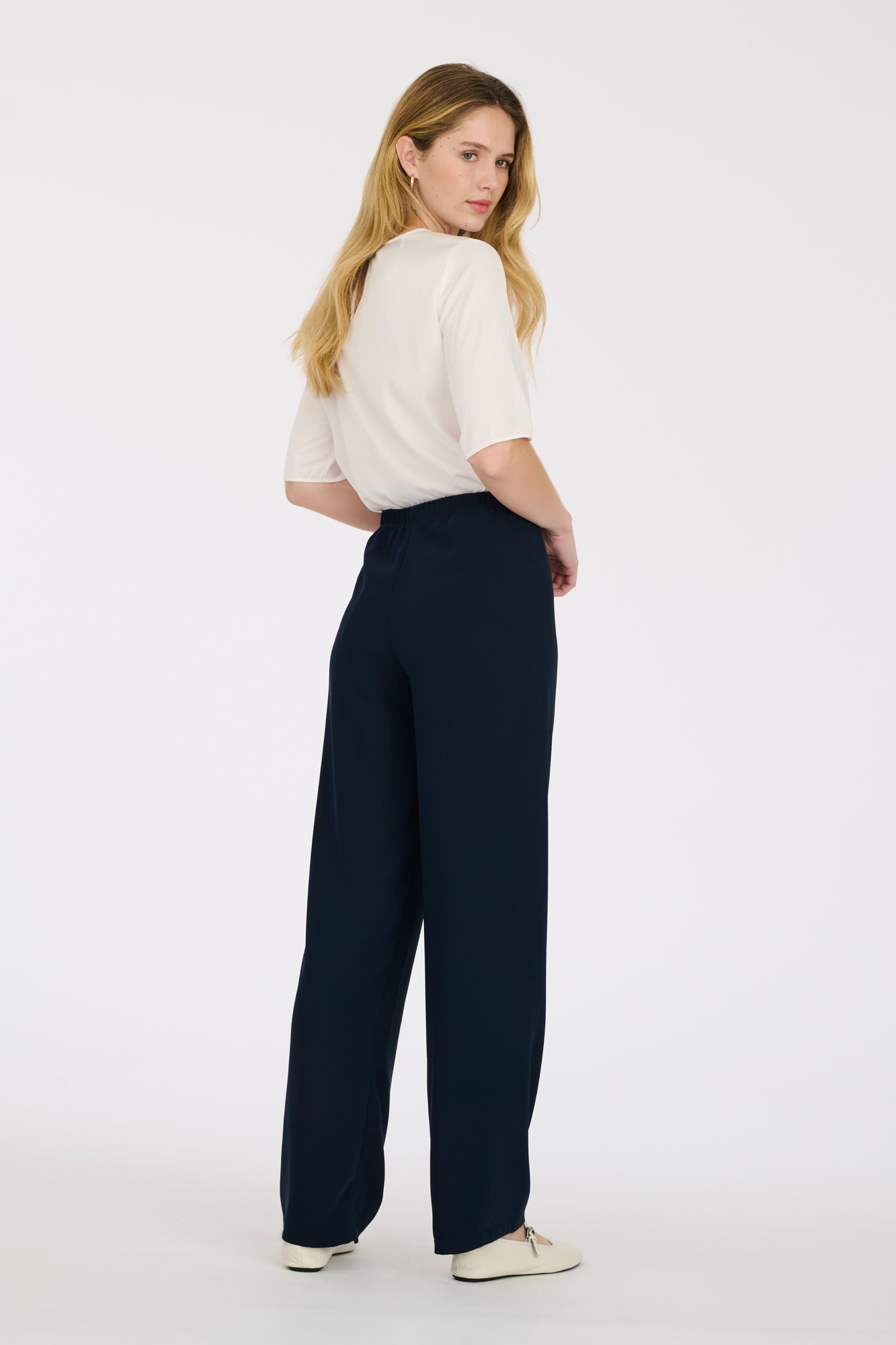 Wide-leg elasticated trousers