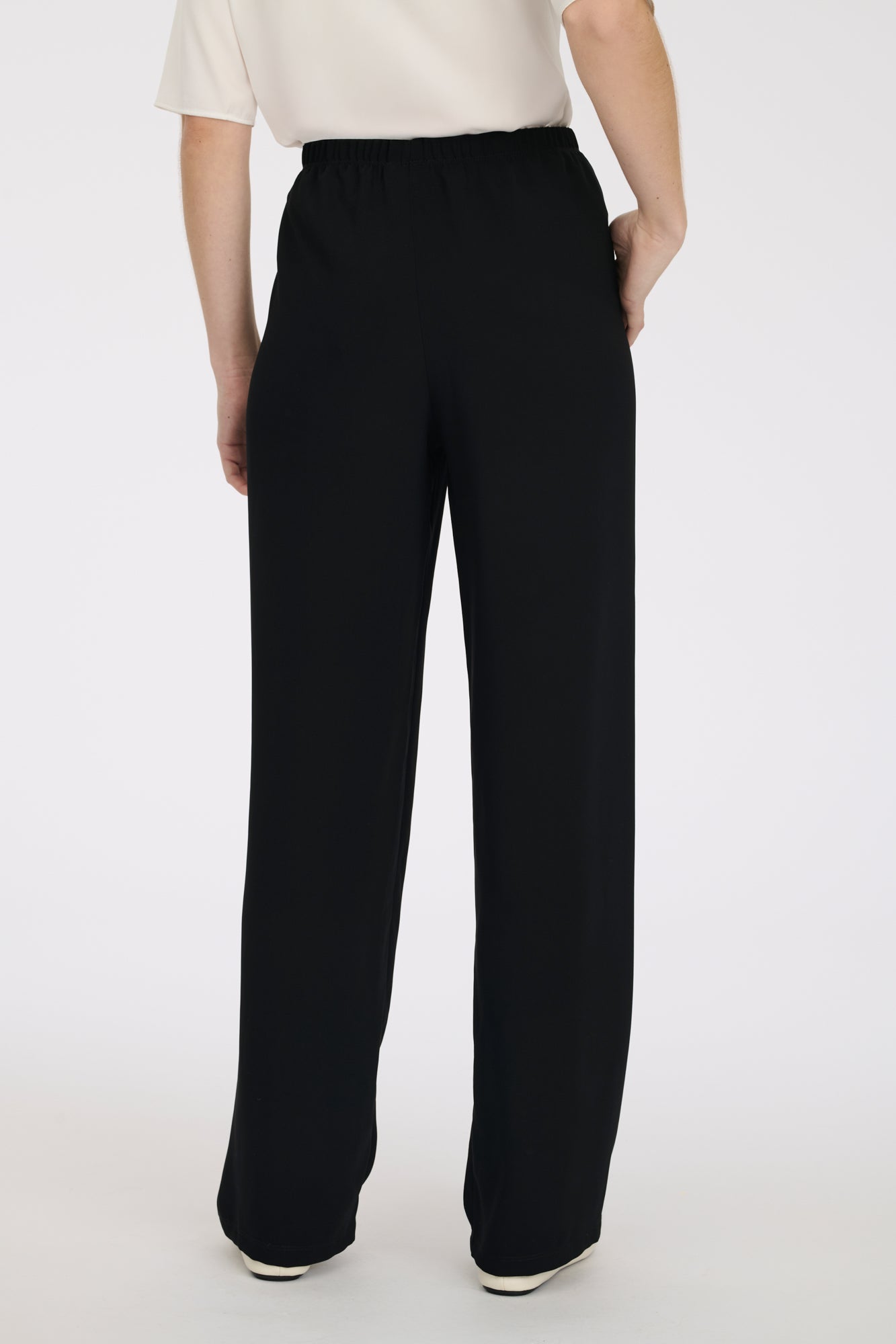 Wide-leg elasticated trousers