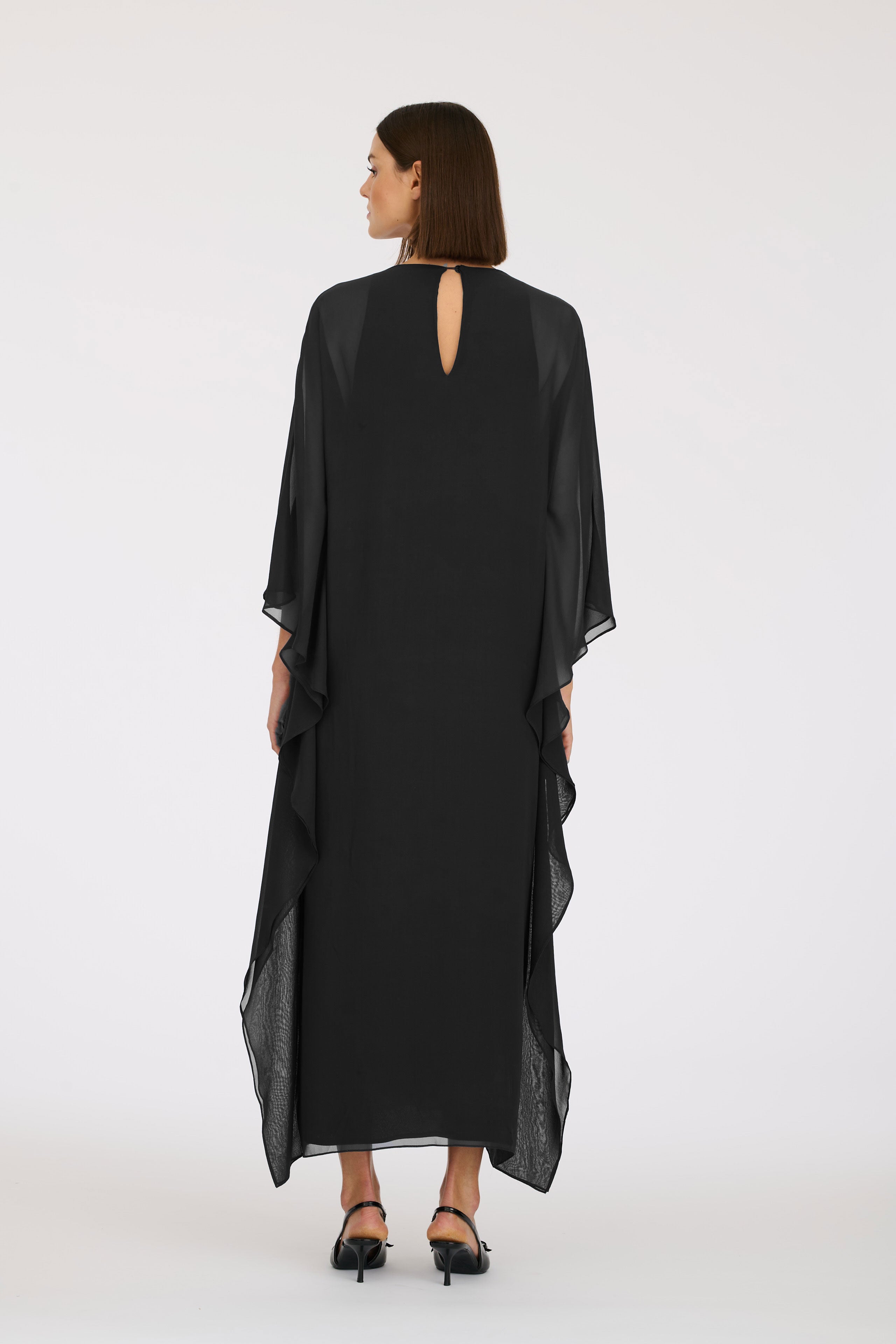 Long cocktail dress with jewelled bow