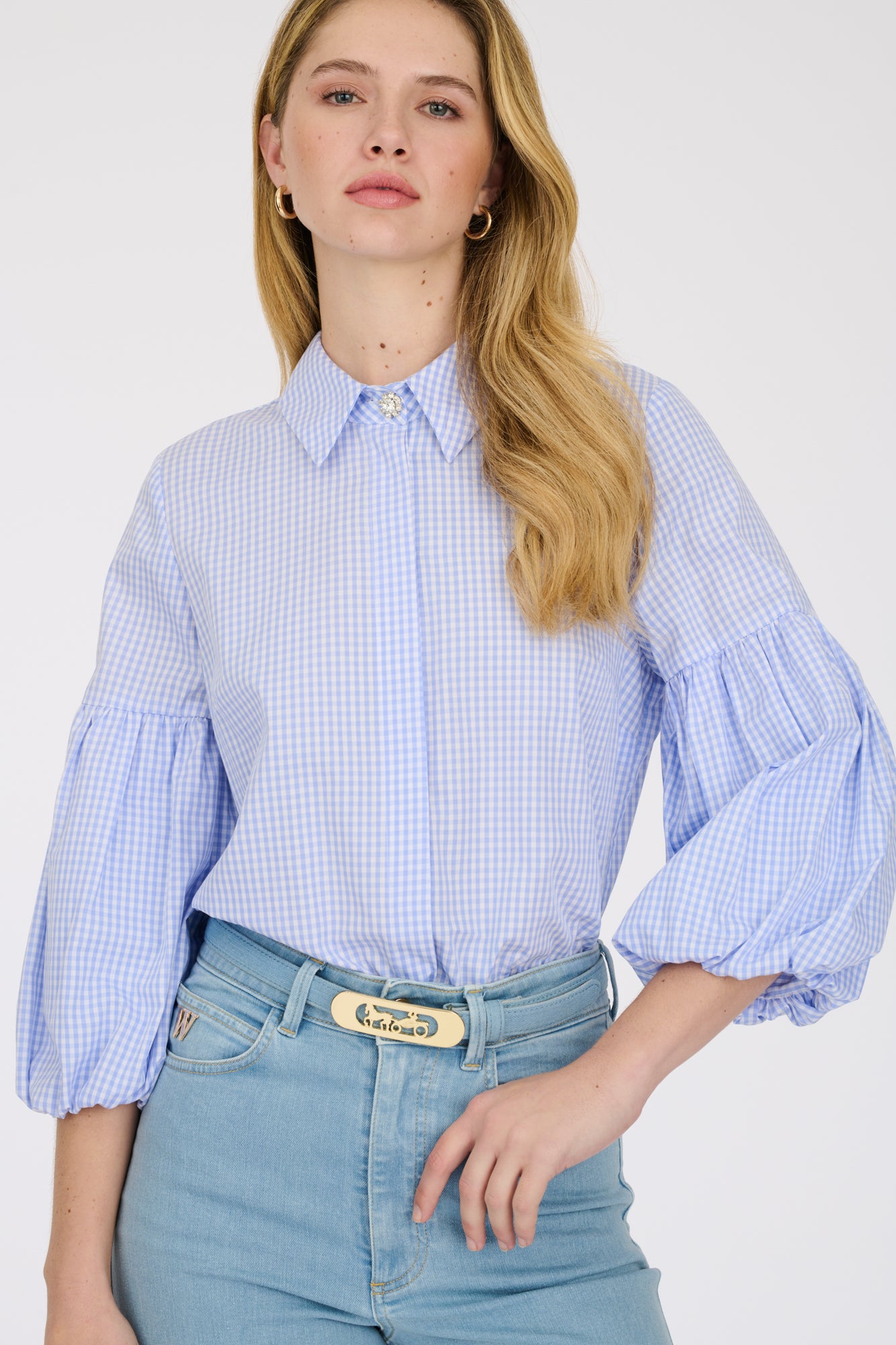 Puff-sleeved gingham shirt