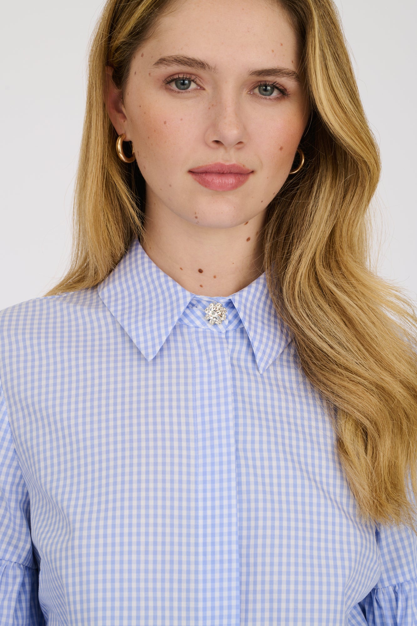 Puff-sleeved gingham shirt