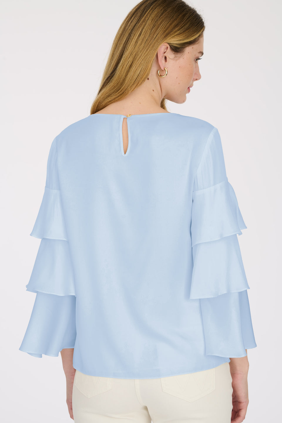 Blouse en soie à manches volantées