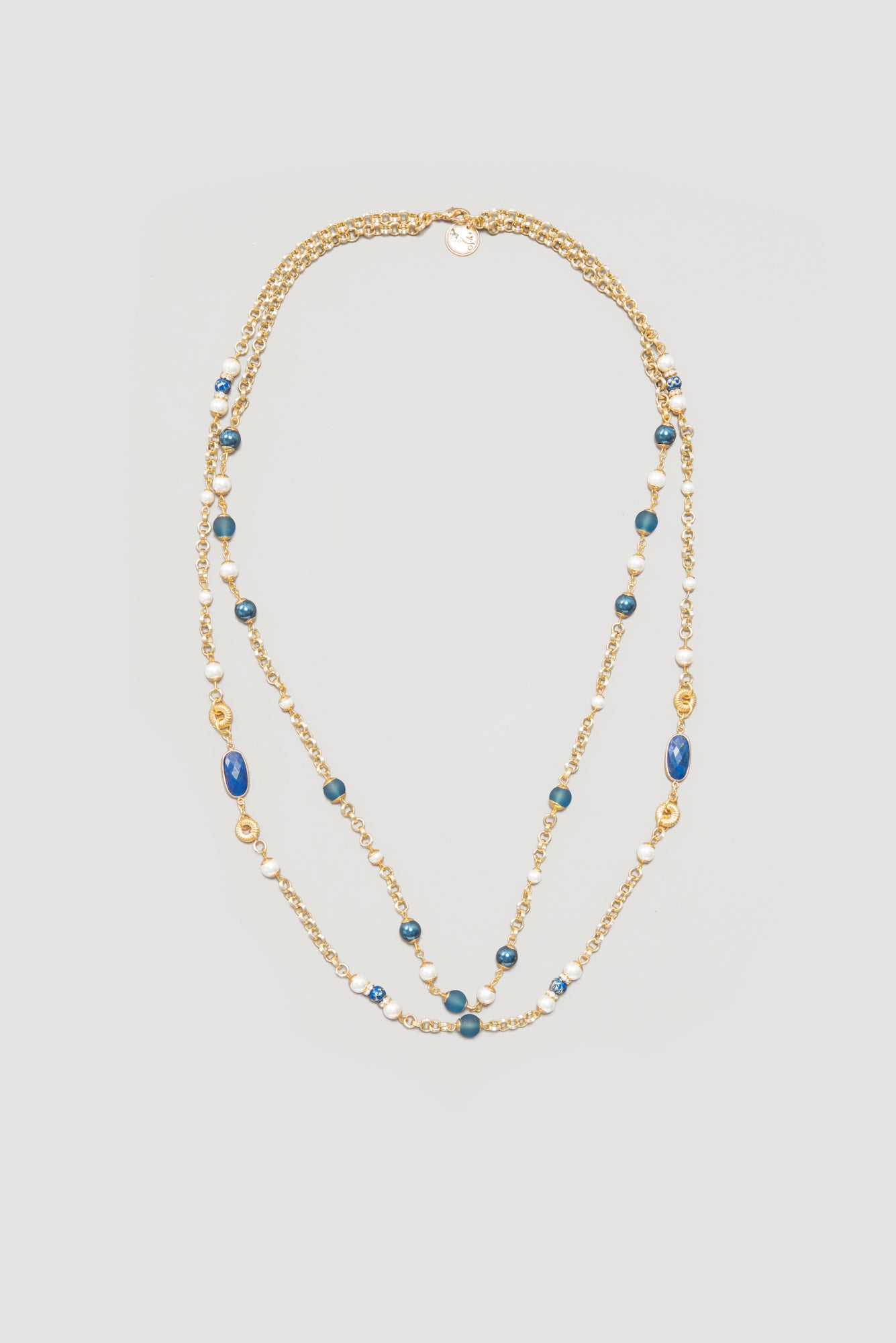 Double necklace with blue pearls 