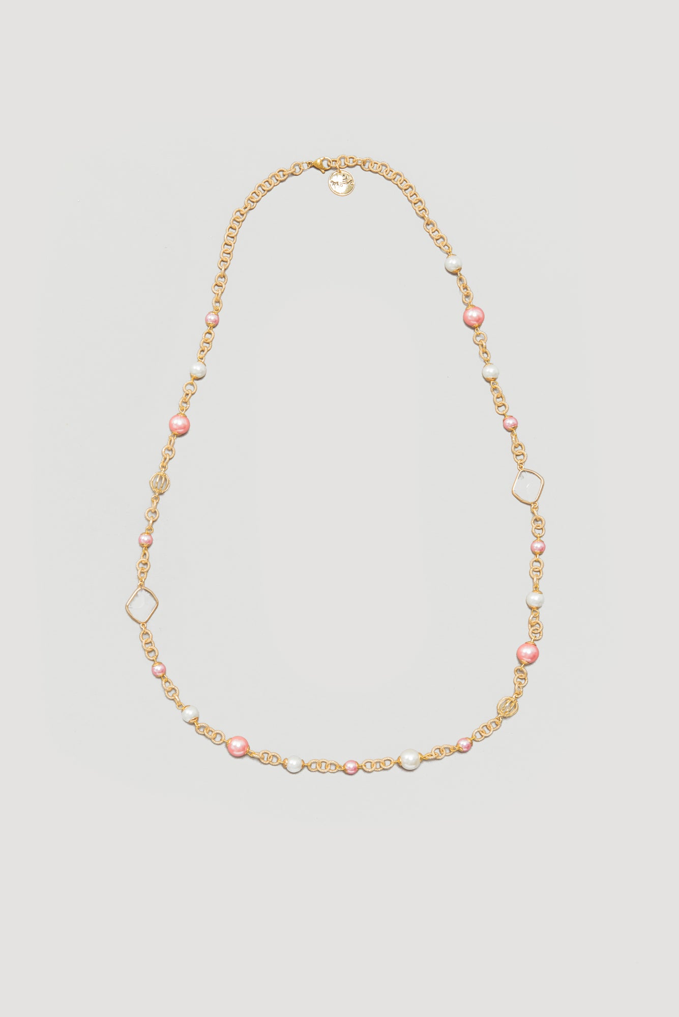 Long necklace in pearls and brilliant chains 