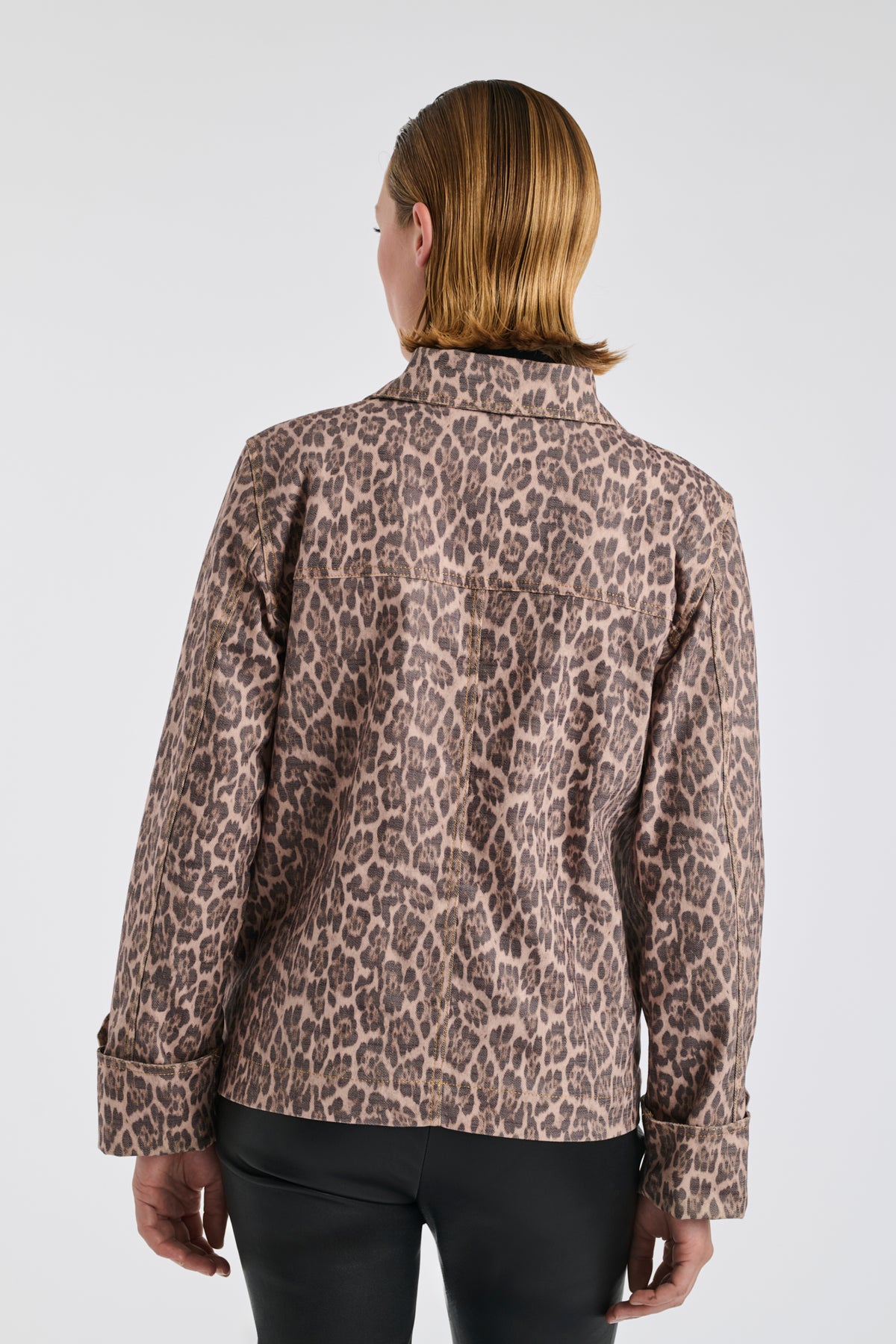 Veste en denim à imprimé leopard