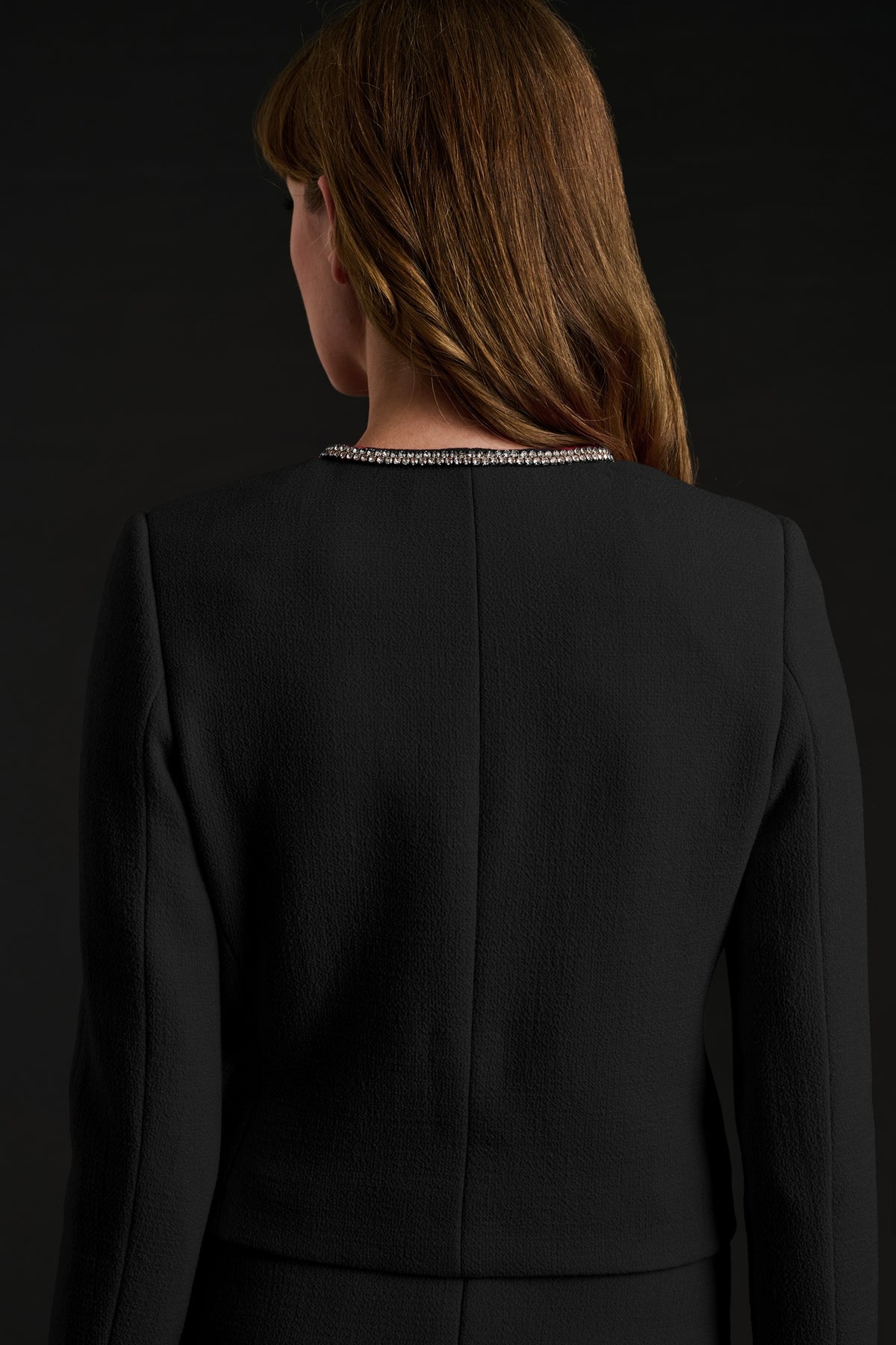 Veste en crêpe de laine et strass