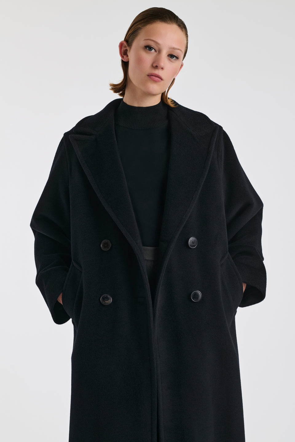 Manteau à double boutonnage en laine vierge