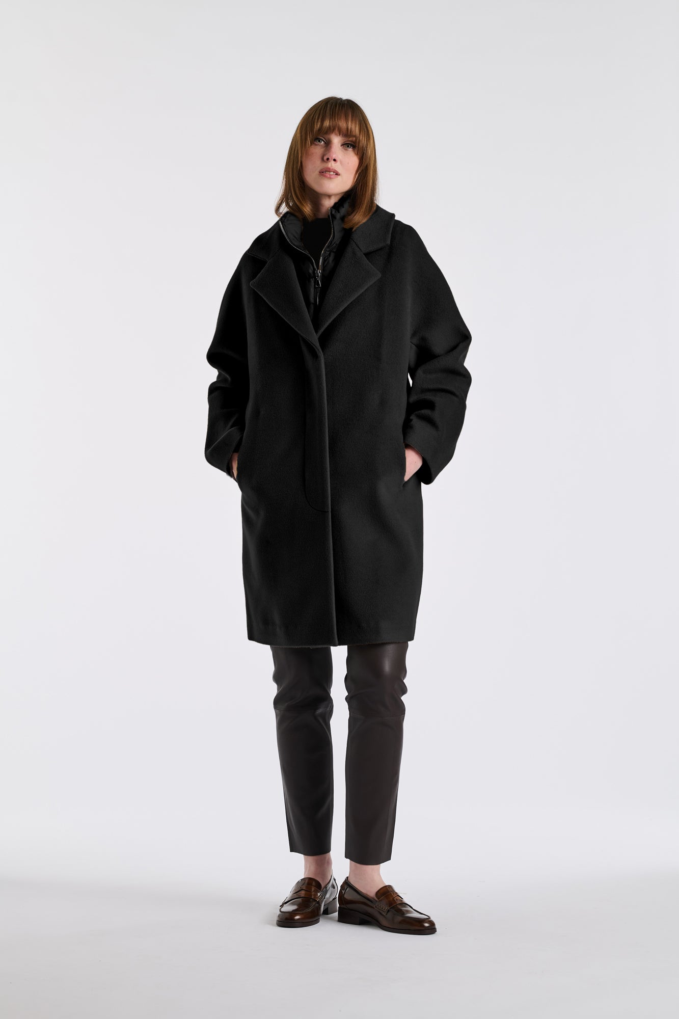 Virgin wool and ultra-light down coat