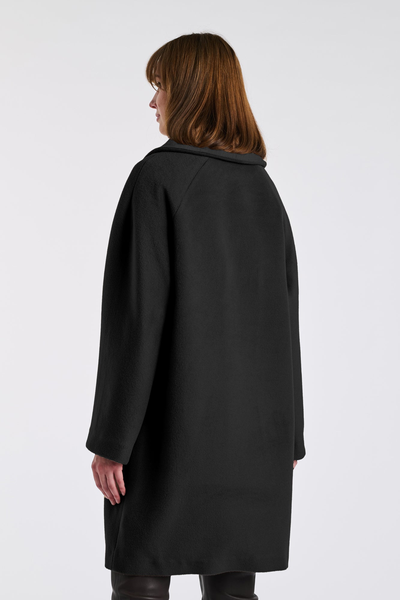 Virgin wool and ultra-light down coat