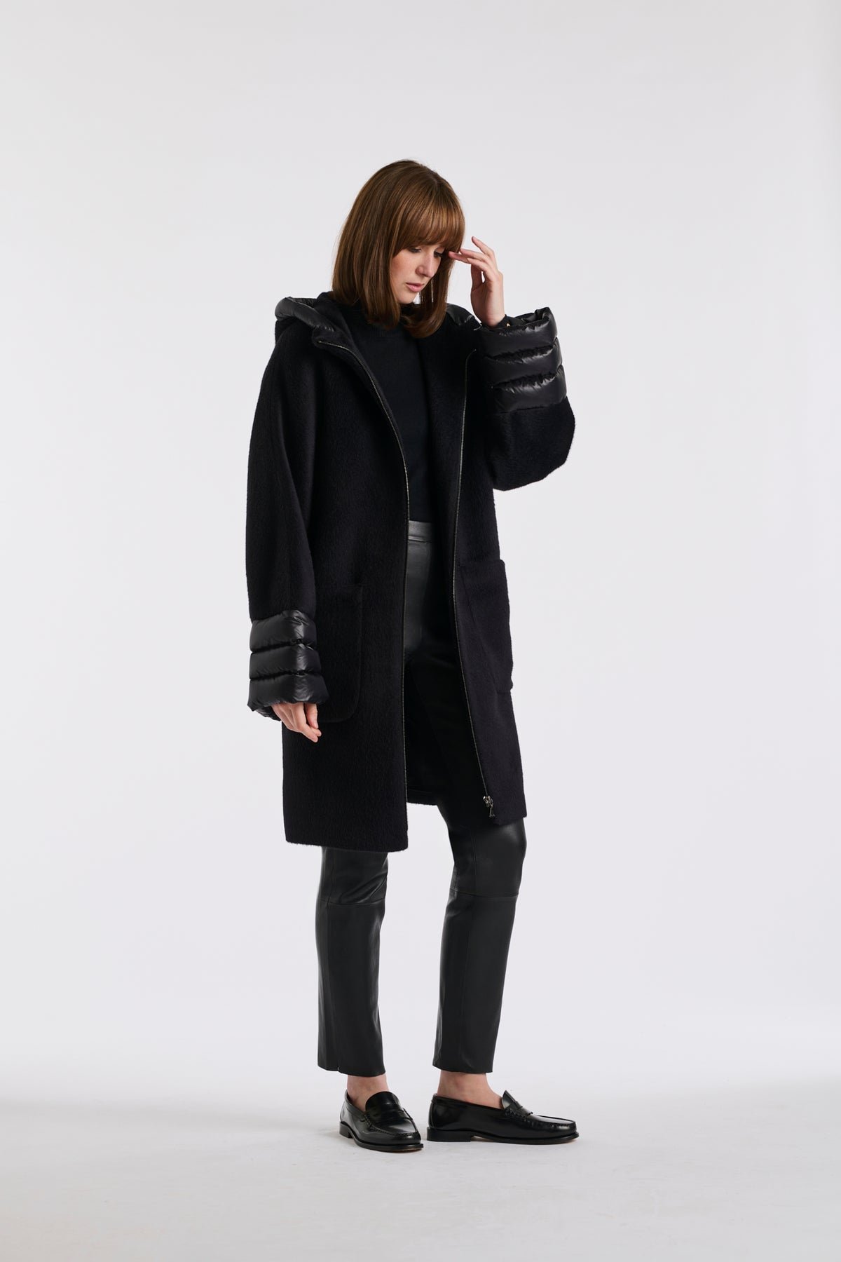 Manteau à capuche en laine vierge matelassé