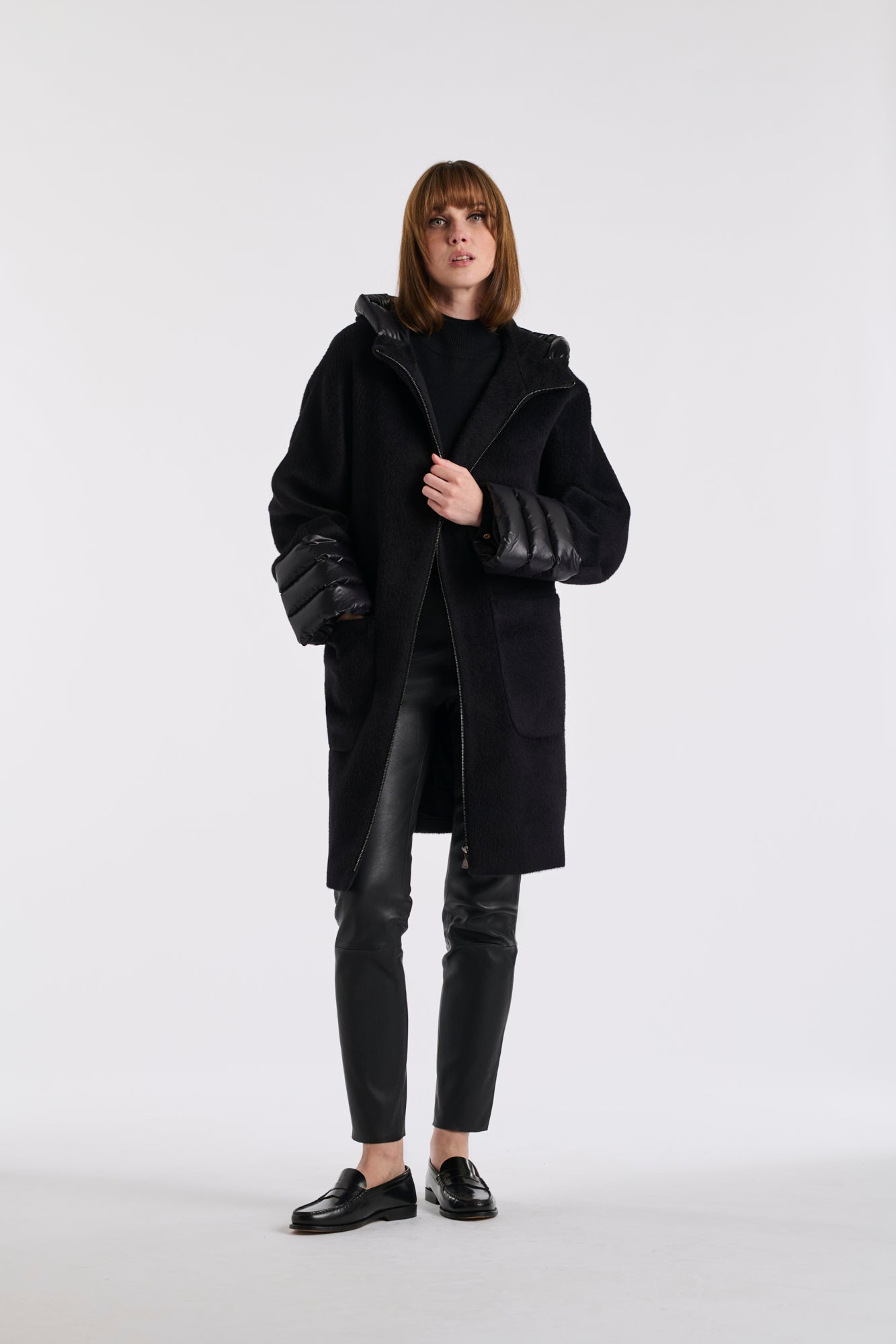 Manteau à capuche en laine vierge matelassé