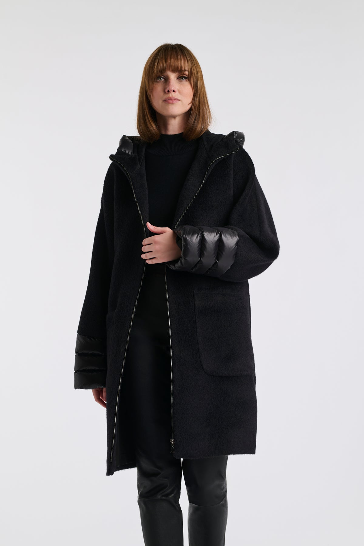 Manteau à capuche en laine vierge matelassé
