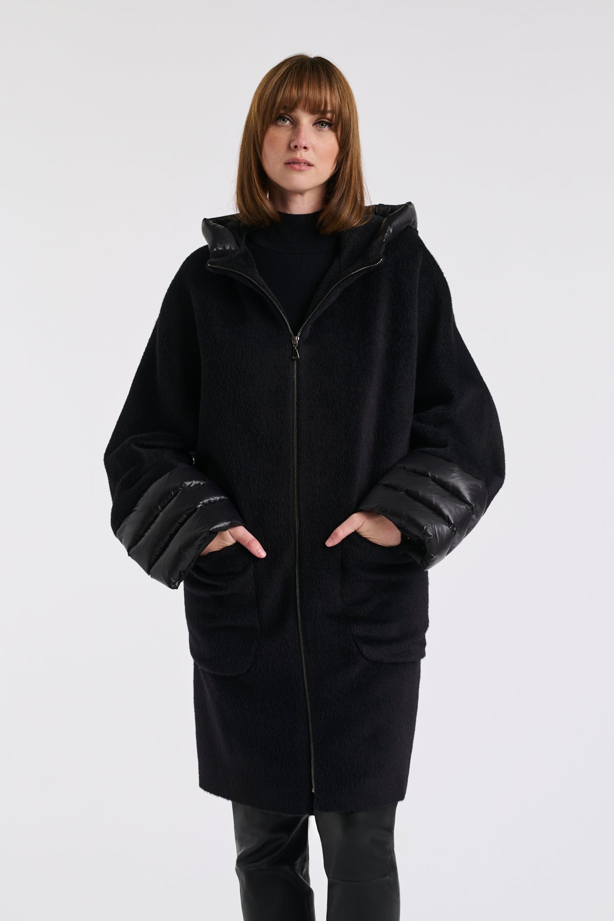 Manteau à capuche en laine vierge matelassé