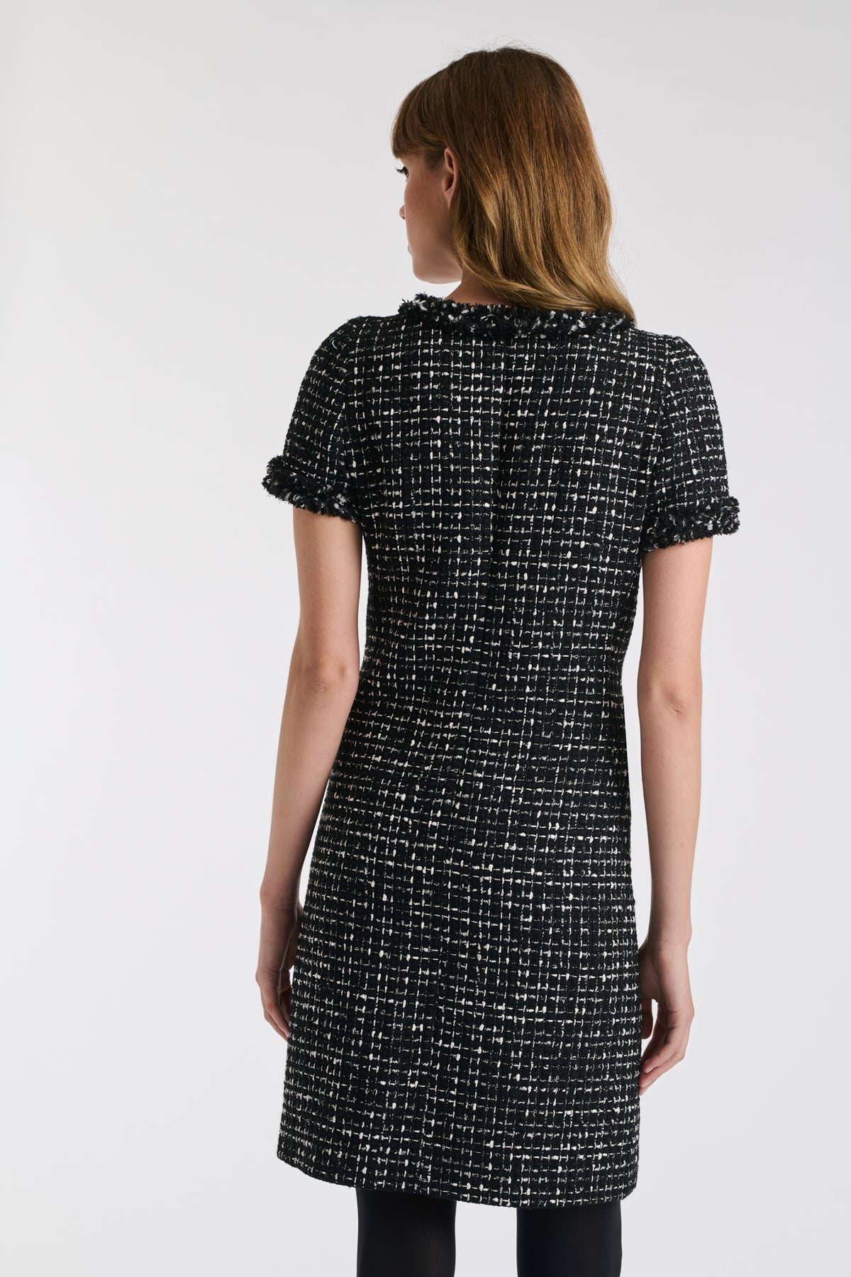 Robe en tweed bicolore frangée