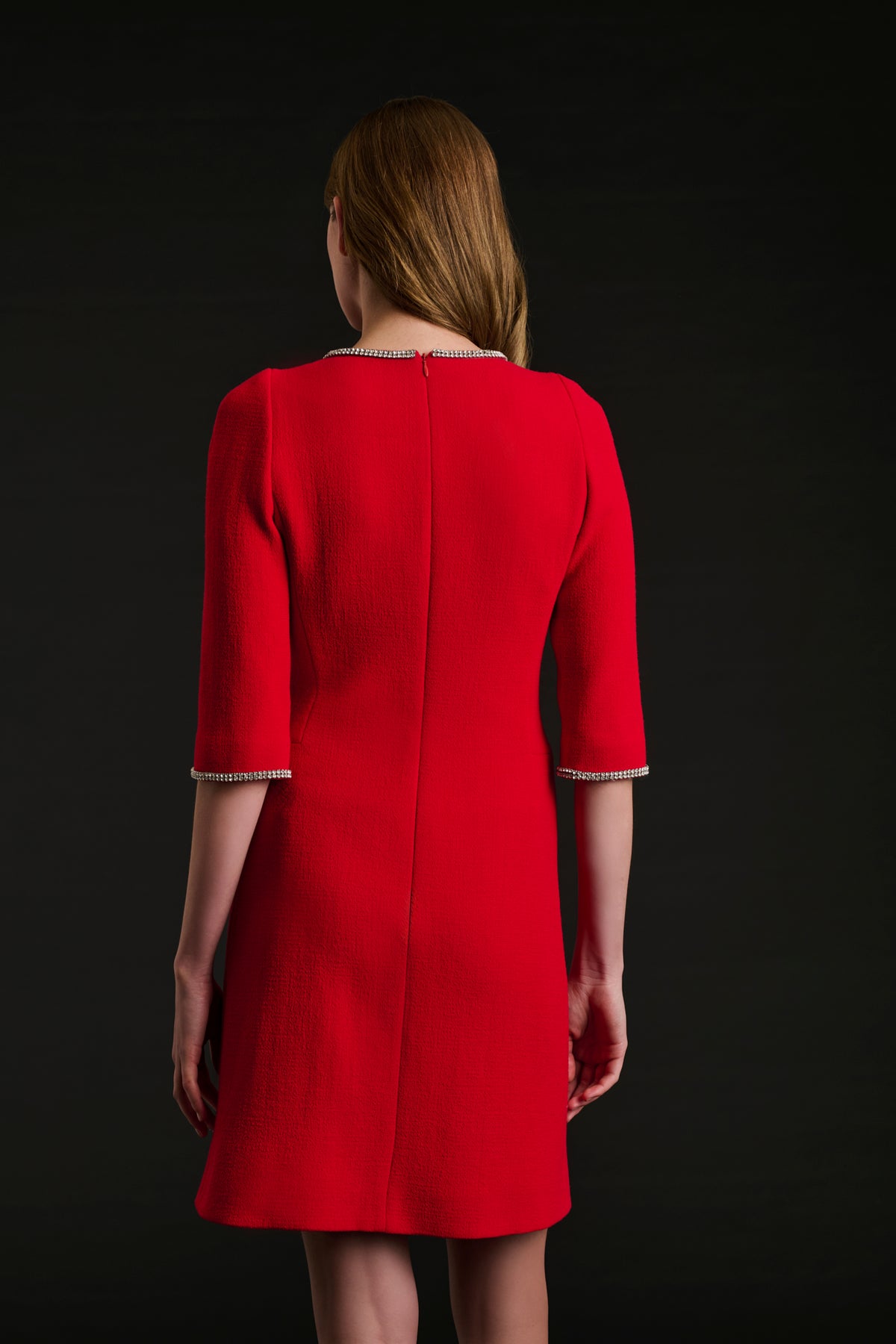 Robe en crêpe de laine à strass
